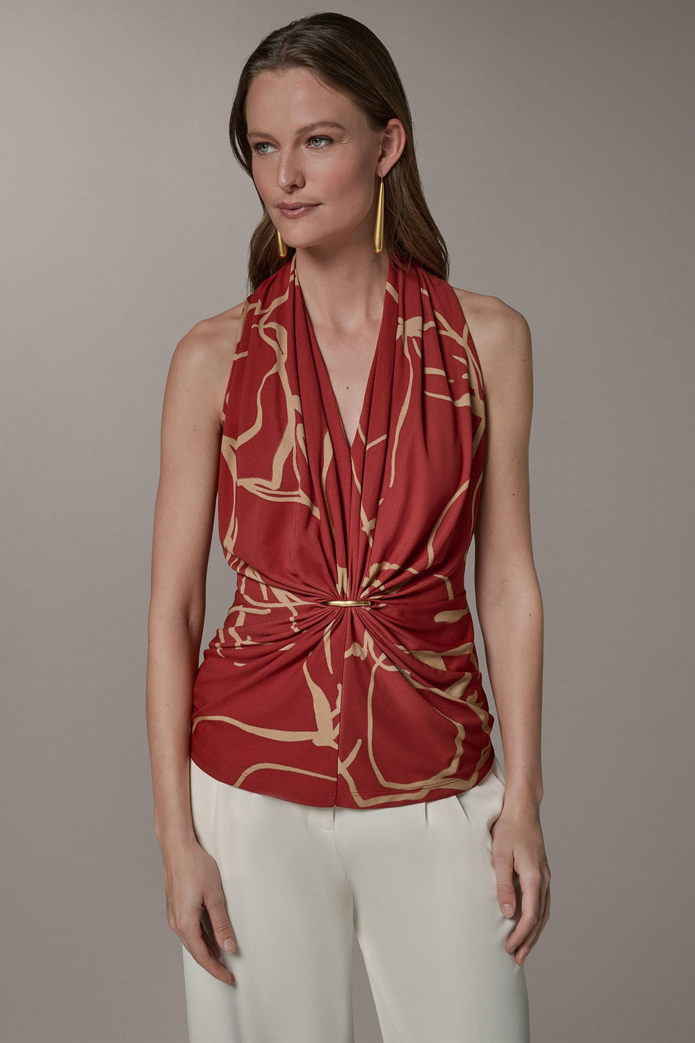 Donna Karan | RUCHED V-NECK TOP