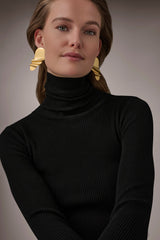 Donna Karan | OVERSIZED TWISTED STUD EARRING
