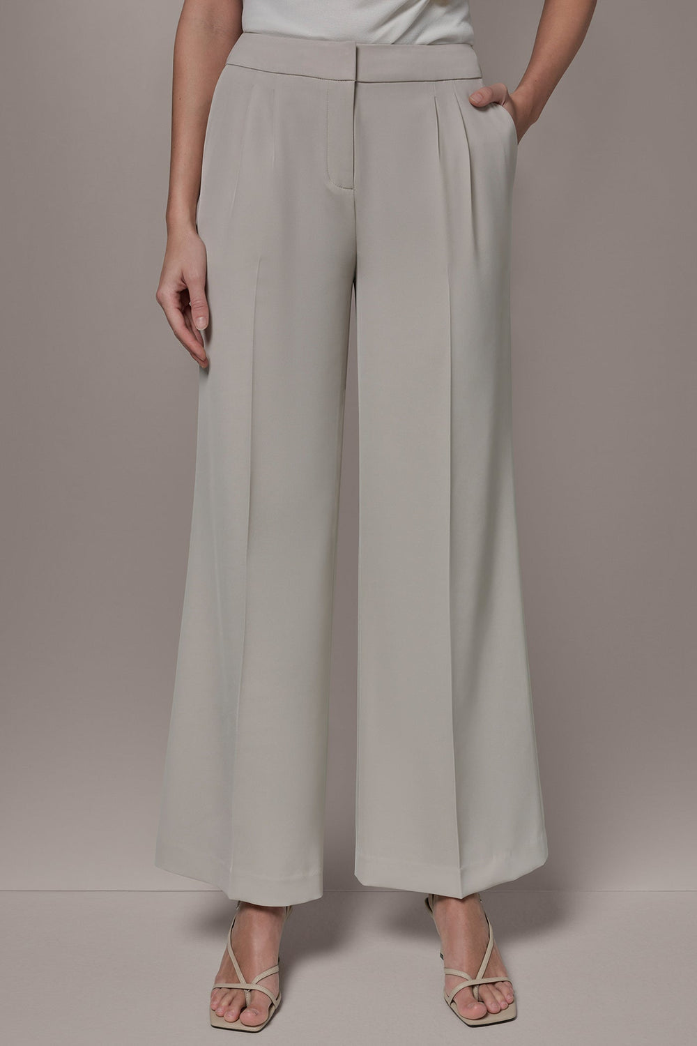 Donna Karan | MID-RISE PLEATED WIDE-LEG SUIT PANT