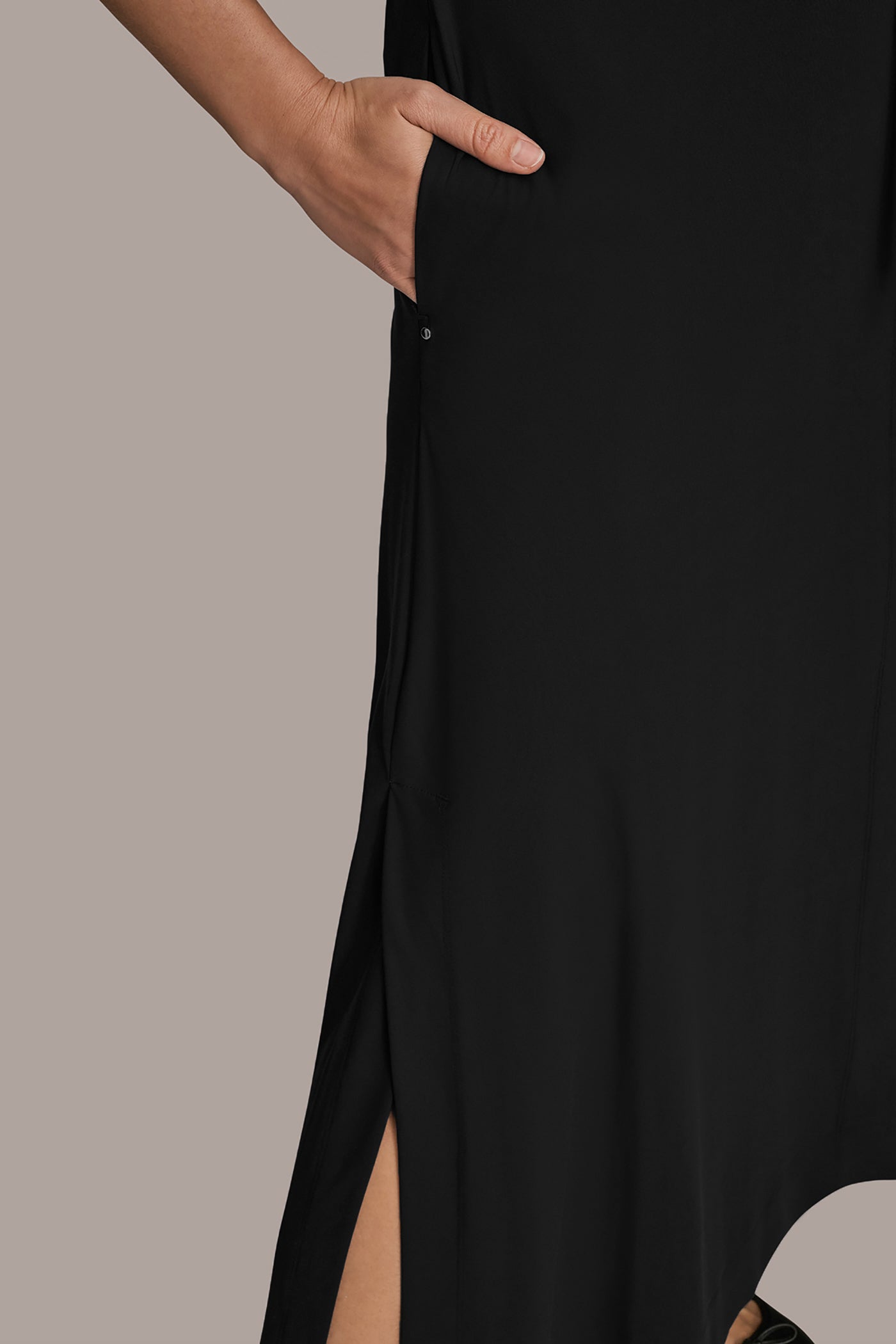 Donna Karan | THE MODERN TRAVEL ELBOW-SLEEVE MIDI WRAP DRESS