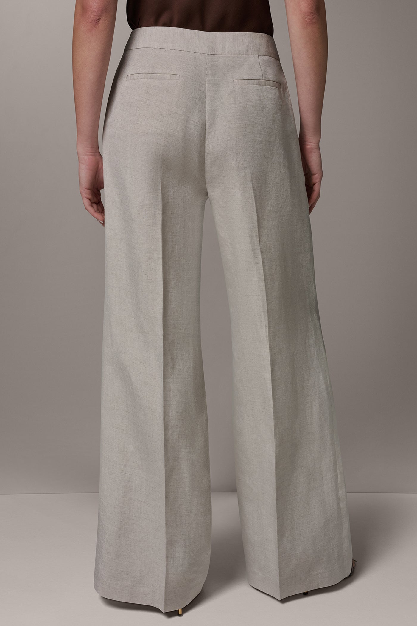 Donna Karan | MID-RISE PLEATED WIDE-LEG PANT