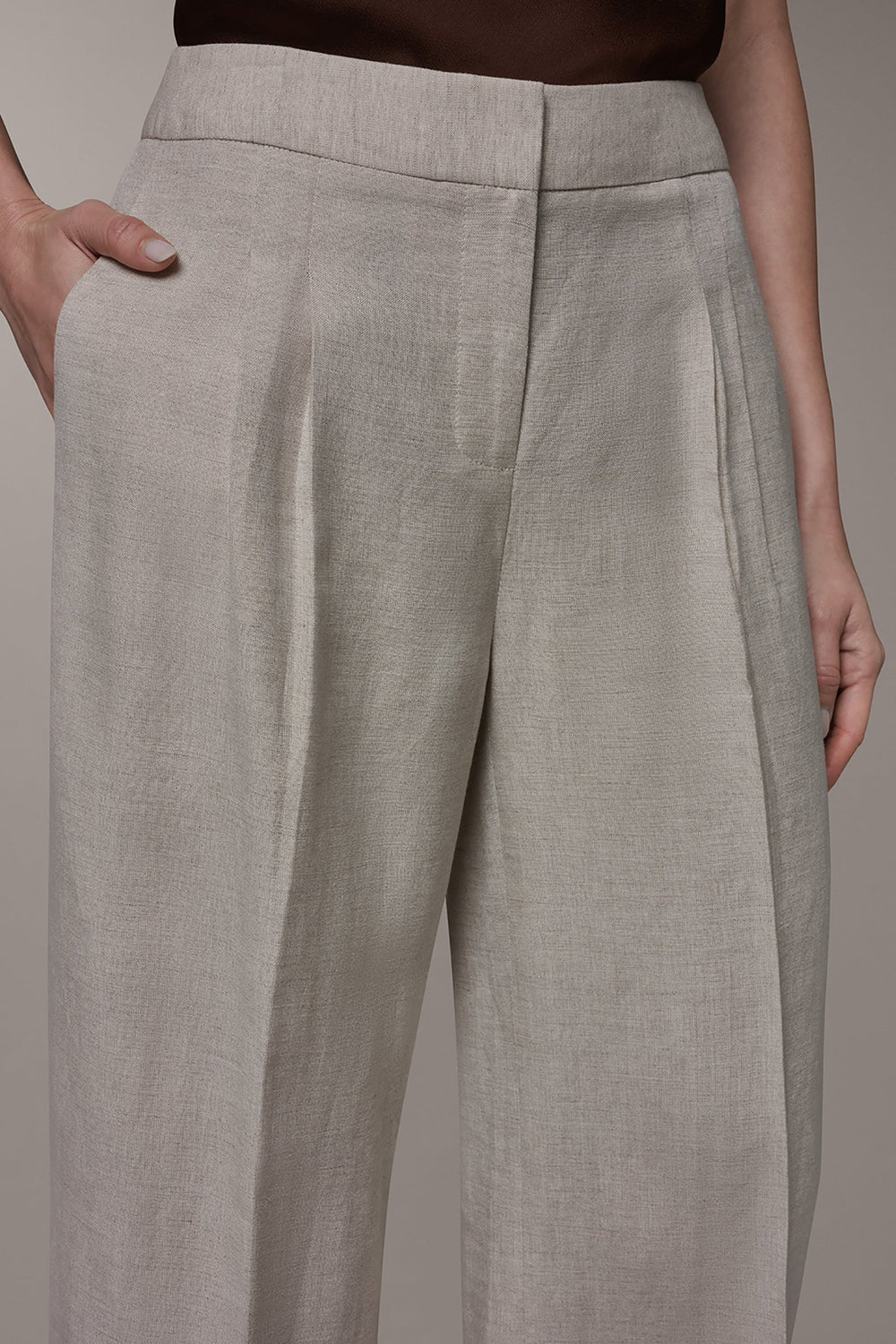 Donna Karan | MID-RISE PLEATED WIDE-LEG PANT