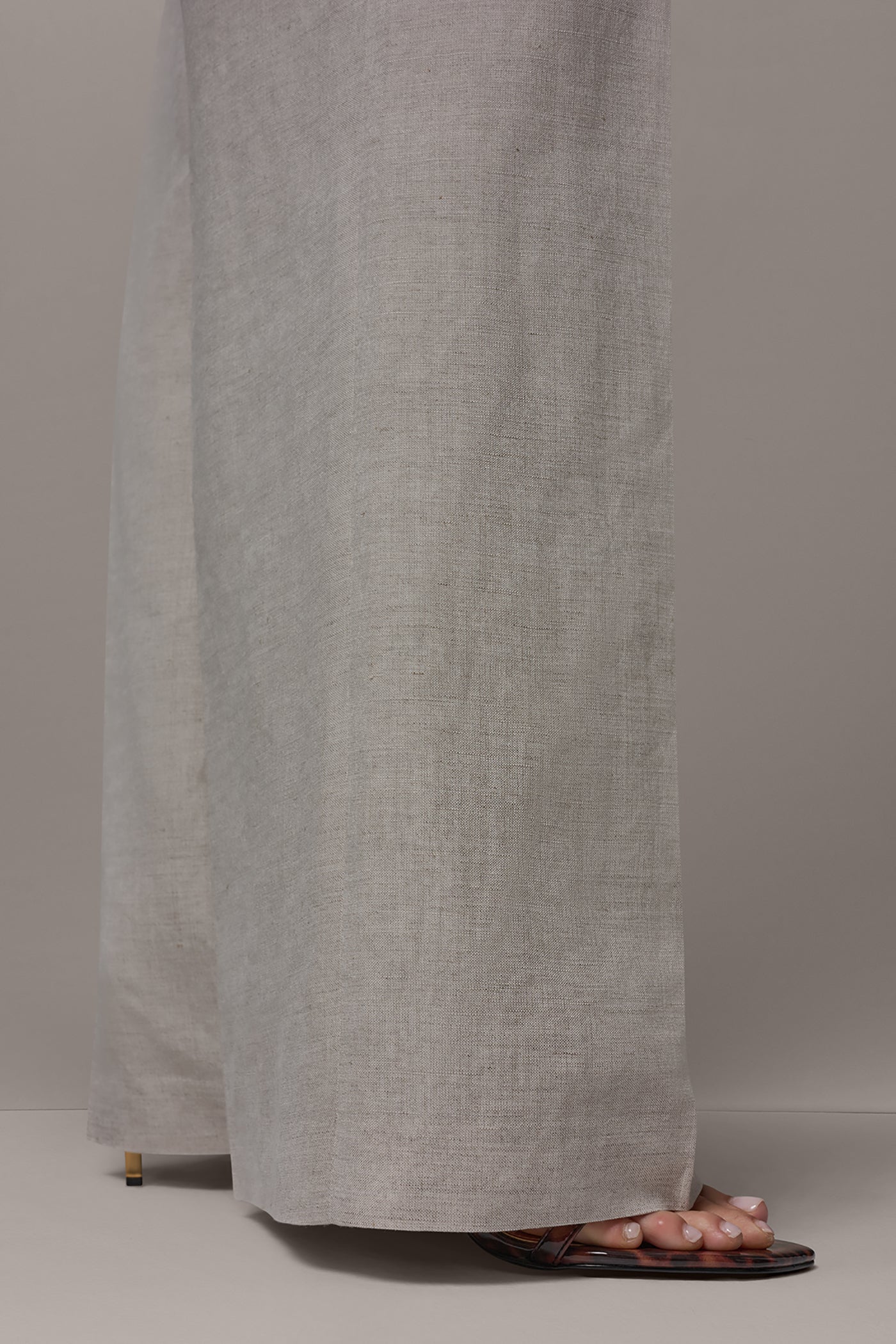Donna Karan | MID-RISE PLEATED WIDE-LEG PANT