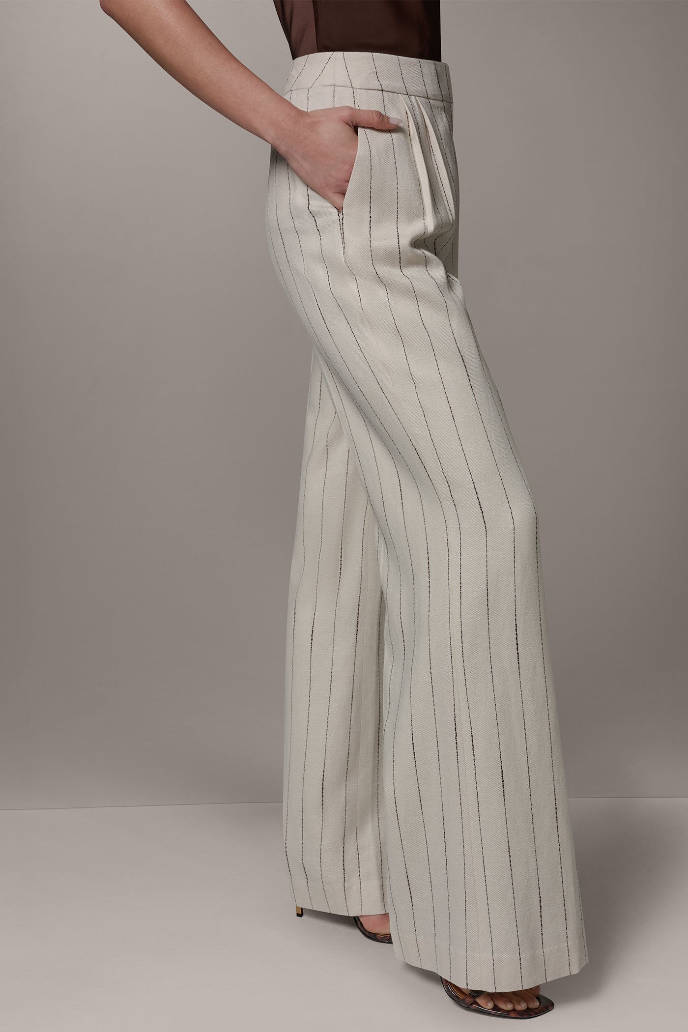 Donna Karan | MID-RISE PINSTRIPE PLEATED WIDE-LEG PANT