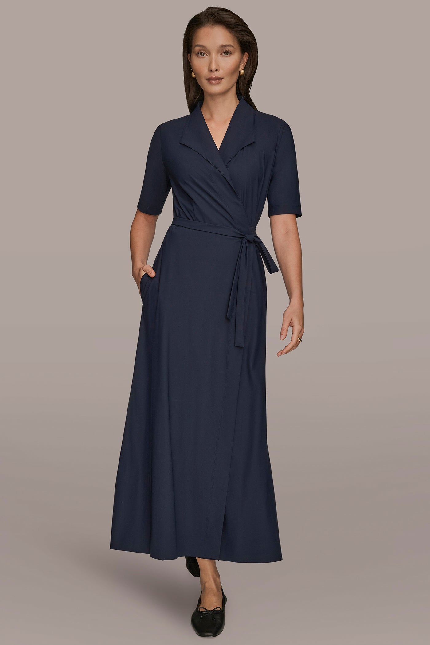 Donna Karan | THE MODERN TRAVEL ELBOW-SLEEVE MIDI WRAP DRESS