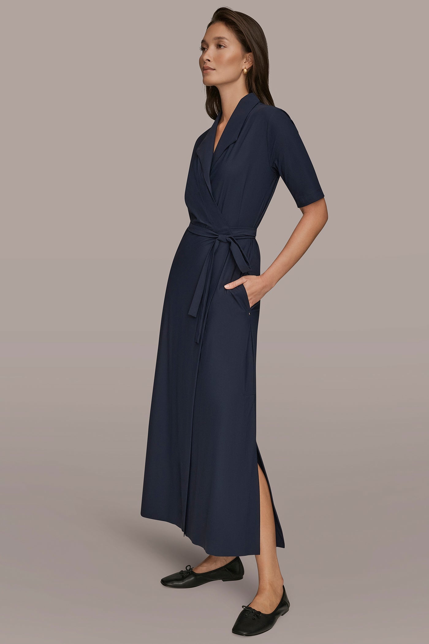 Donna Karan | THE MODERN TRAVEL ELBOW-SLEEVE MIDI WRAP DRESS