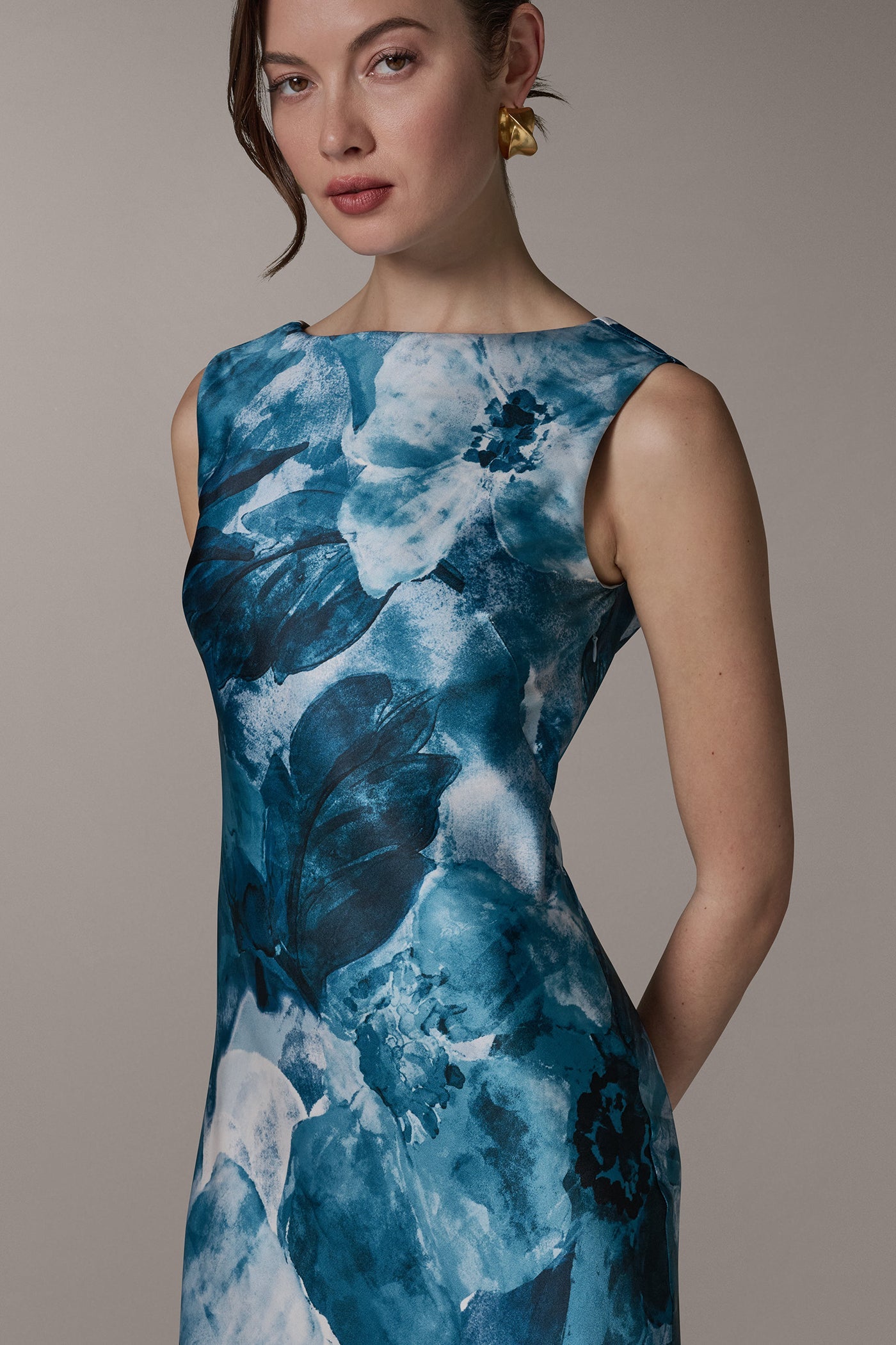 Donna Karan | SLEEVELESS TRUMPET GOWN