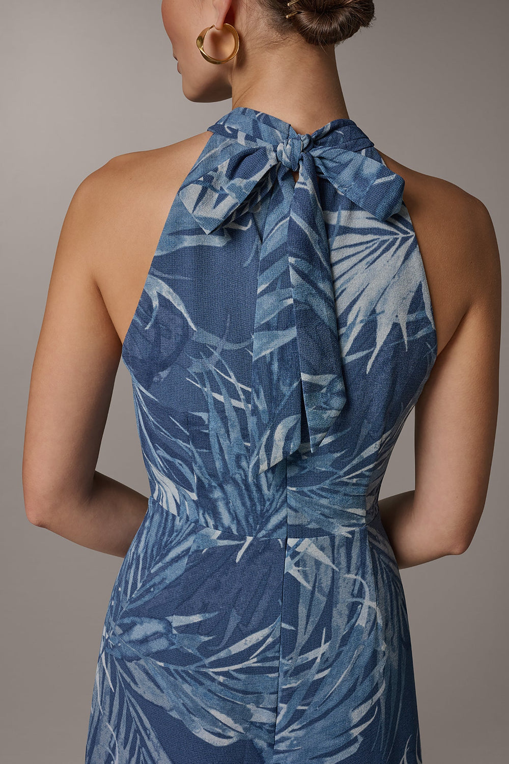 Donna Karan | SLEEVELESS PRINT MIDI HALTER DRESS