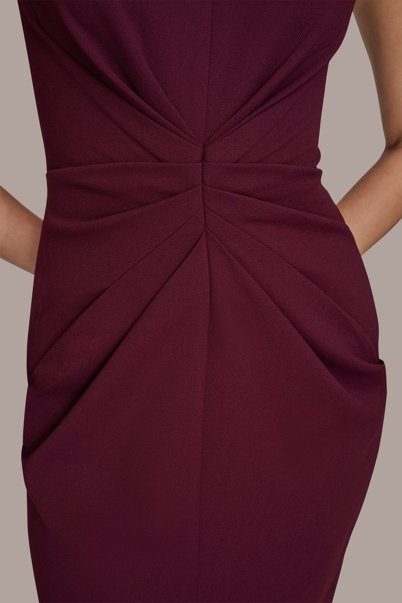 Donna Karan | SLEEVELESS SPLIT-FRONT MIDI SHEATH DRESS