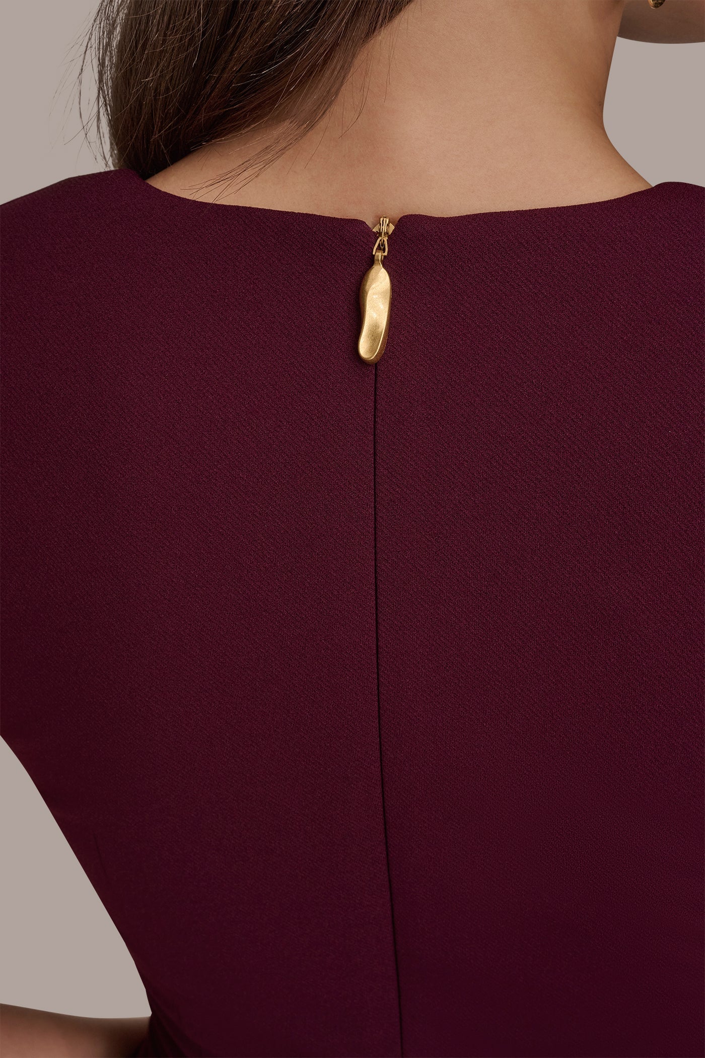 Donna Karan | SLEEVELESS SPLIT-FRONT MIDI SHEATH DRESS