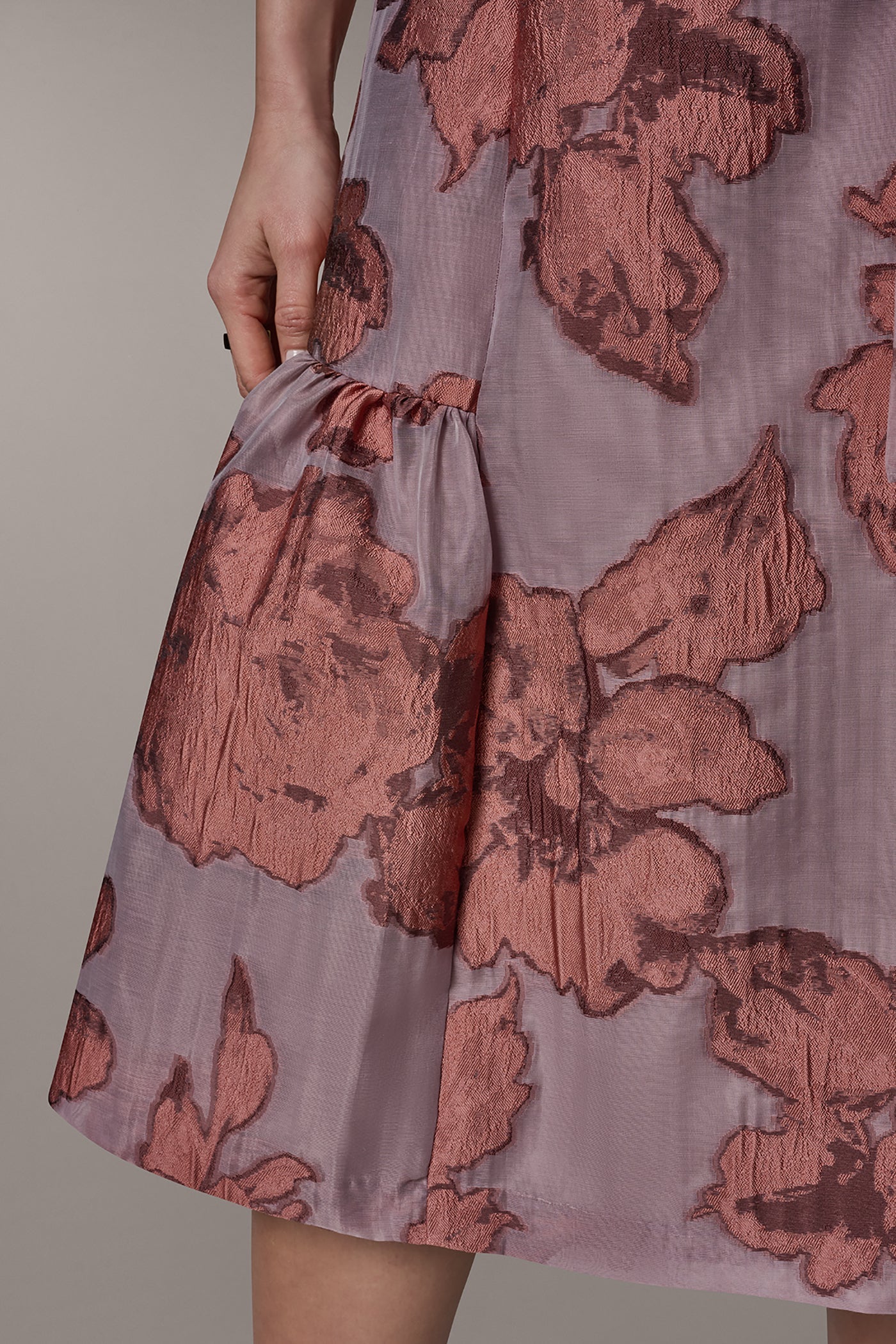 Donna Karan | SLEEVELESS FLORAL MIDI FIT AND FLARE DRESS