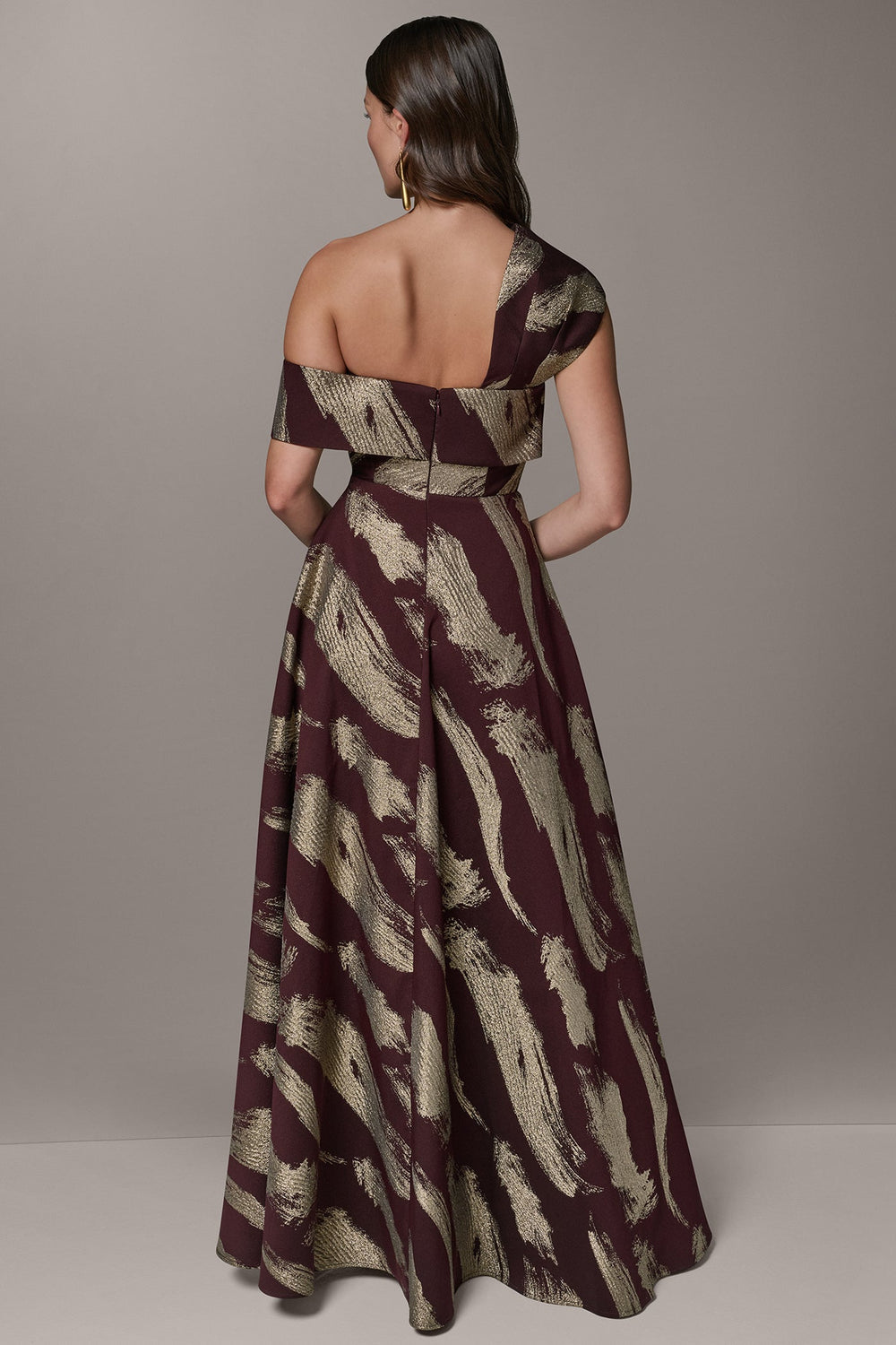Donna Karan | ONE SHOULDER METALLIC BRUSHTROKE GOWN