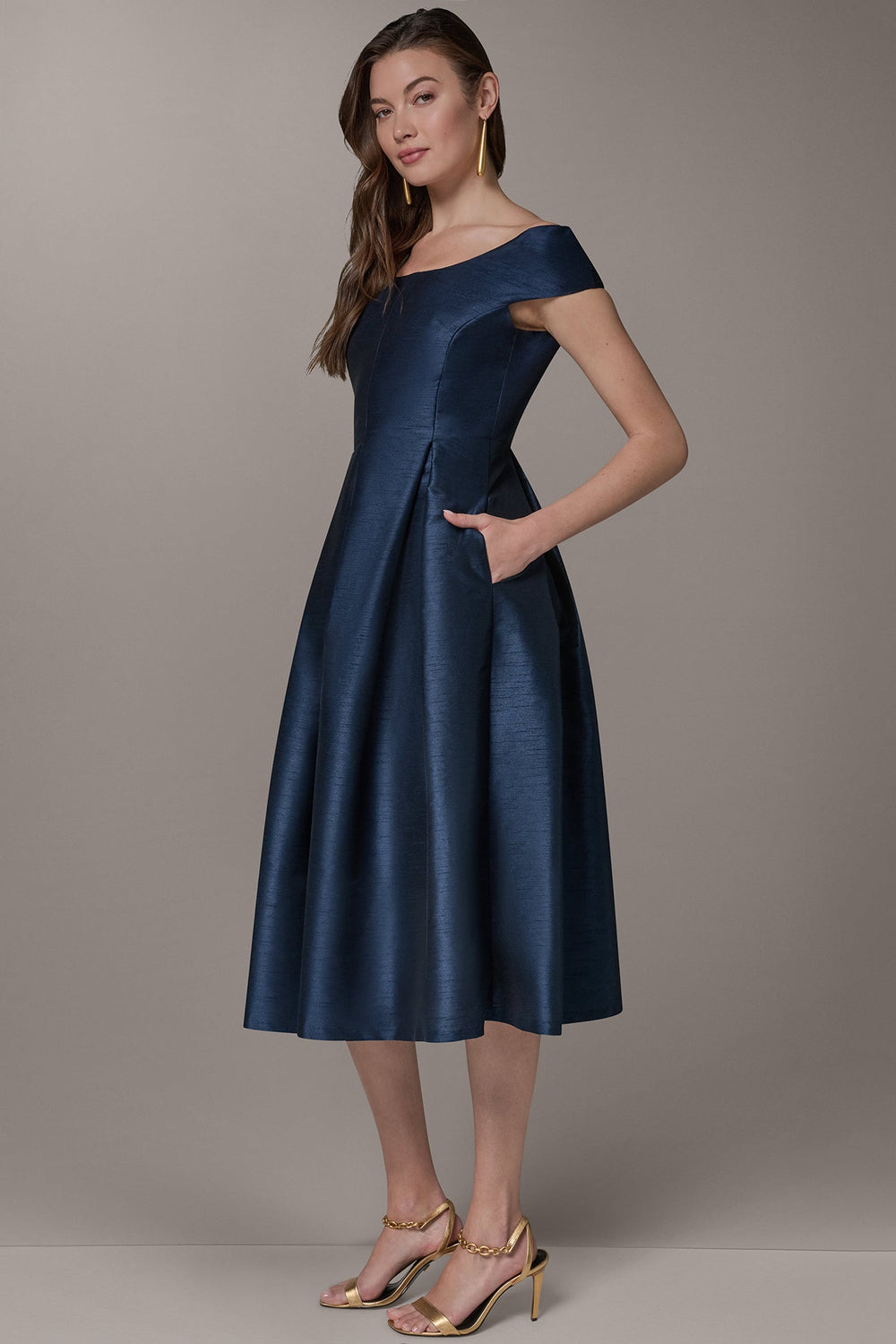Donna Karan | OFF THE SHOULDER MIDI FIT AND FLARE DRESS
