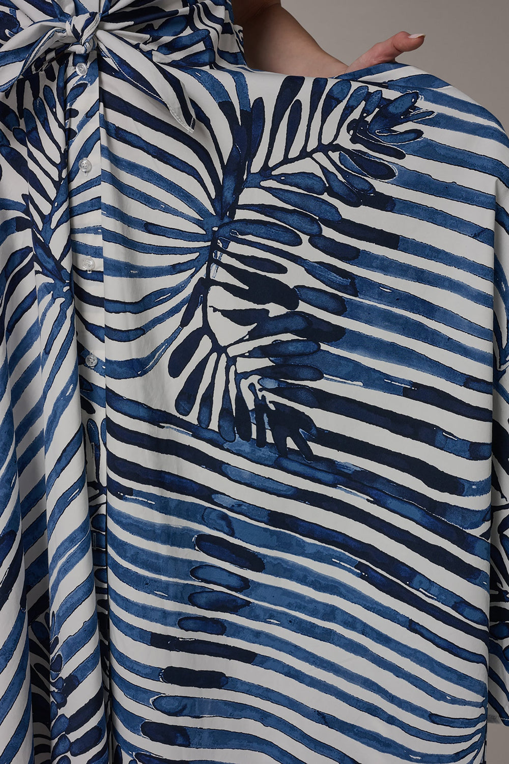 Donna Karan | SHORT SLEEVE TIE FRONT MAXI SHIRT DRESS