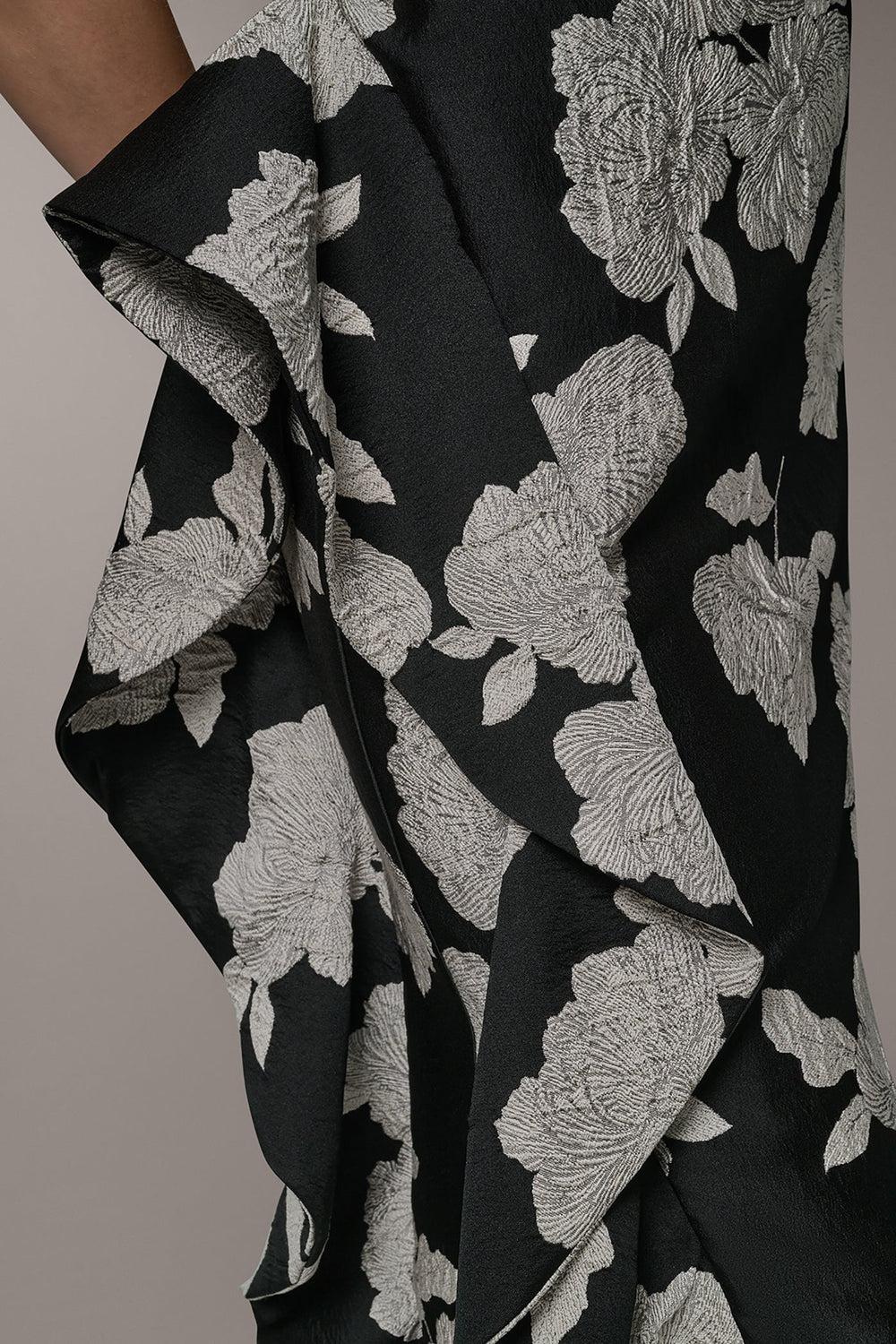 Donna Karan | ONE SHOULDER FLORAL SIDE RUFFLE GOWN