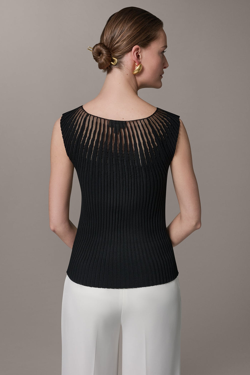 Donna Karan | RIBBED SLEEVLESS SWEATER