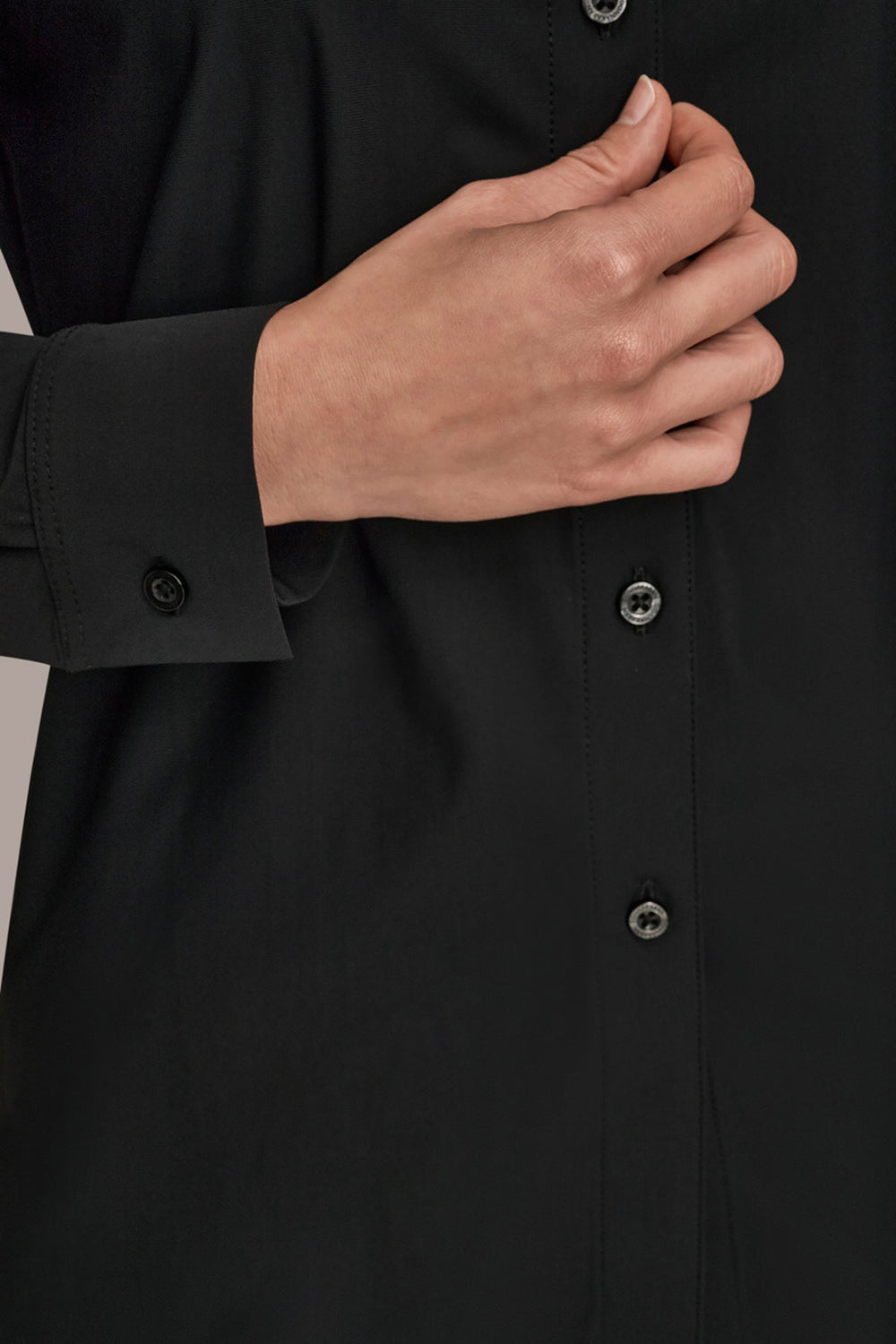 Donna Karan | THE MODERN TRAVEL BUTTON-DOWN SHIRT