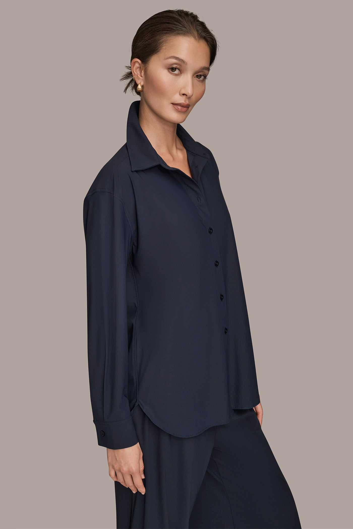 Donna Karan | THE MODERN TRAVEL BUTTON-DOWN SHIRT