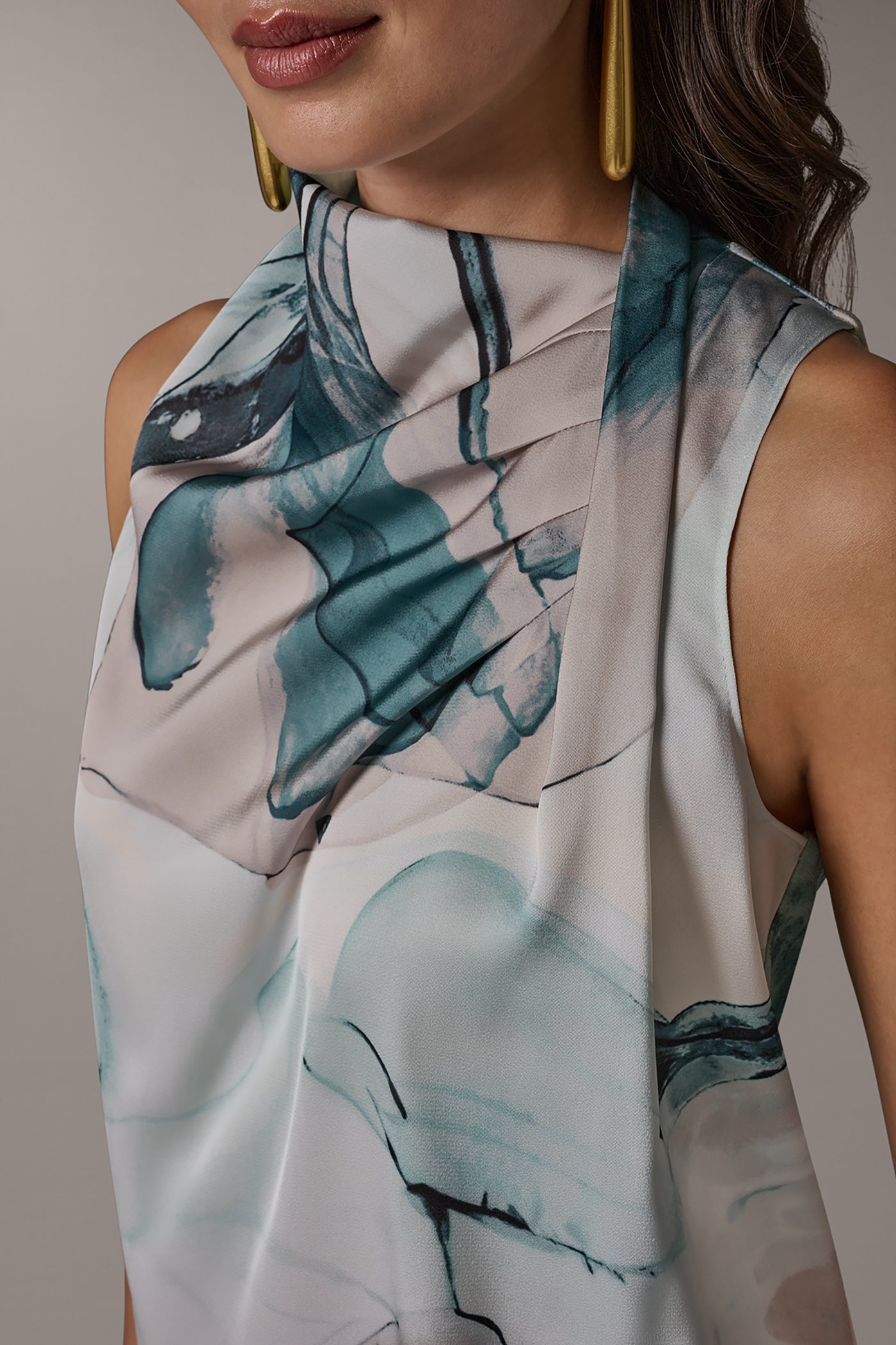 Donna Karan | DRAPE TWIST SHOULDER BLOUSE