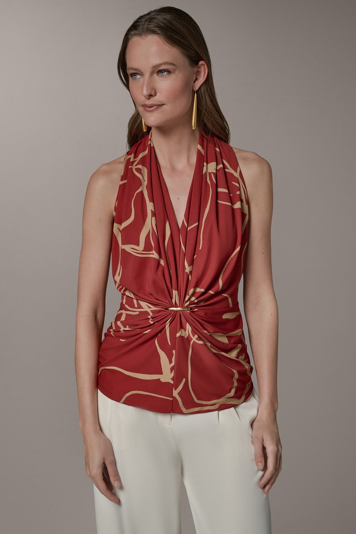 Donna Karan | RUCHED V-NECK TOP