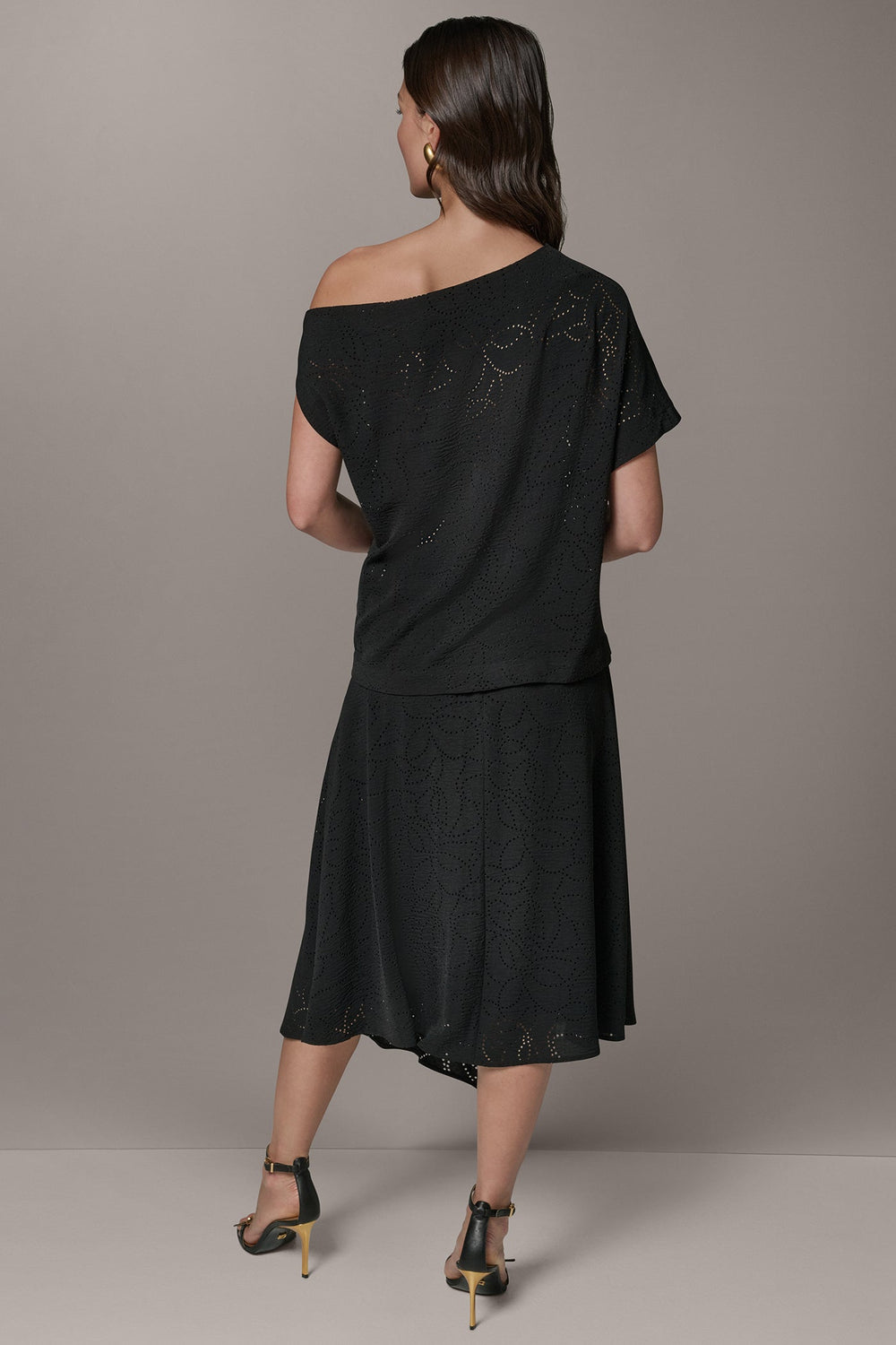 Donna Karan | SLEEVELESS ASYMMETRIC LASER CUT TOP