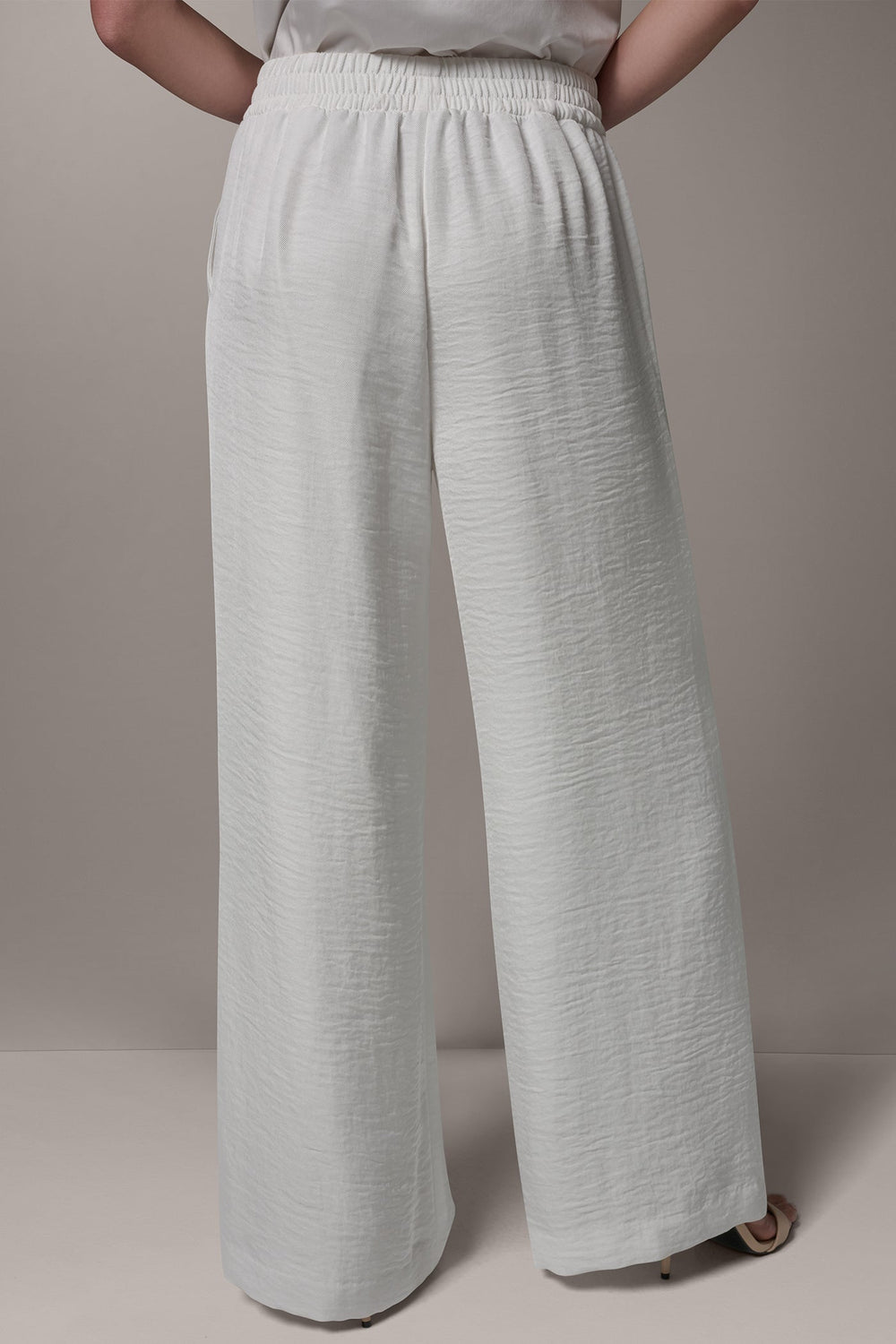 Donna Karan | EXTRA HIGH-RISE WIDE-LEG PULL-ON PANT