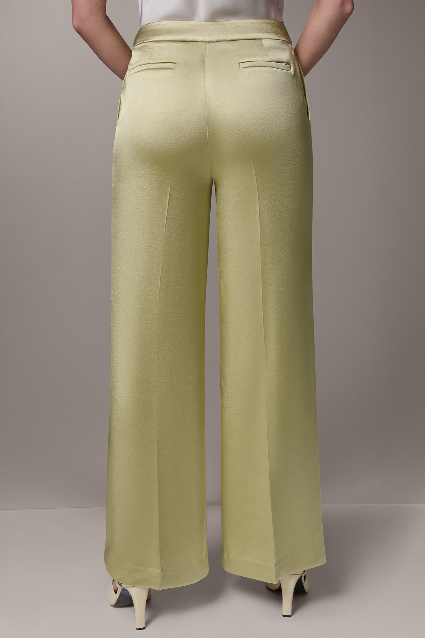 Donna Karan | MID-RISE PLEATED WIDE-LEG PANT