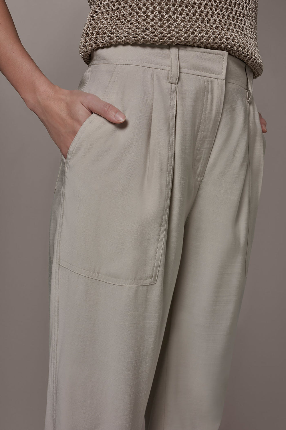 Donna Karan | EXTRA HIGH-RISE UTILITY PANT