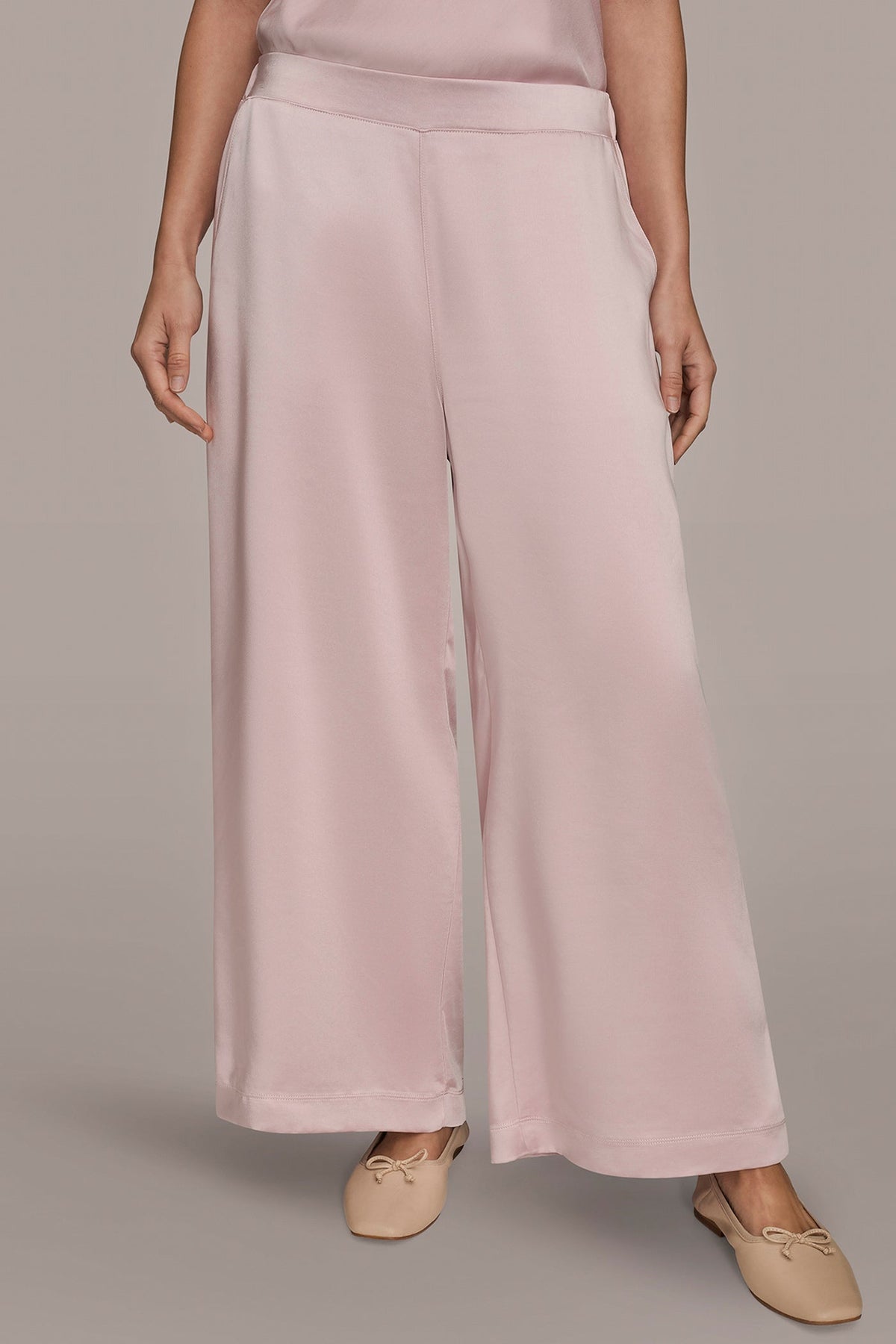 Donna Karan | SATIN MID-RISE RELAXED PANT