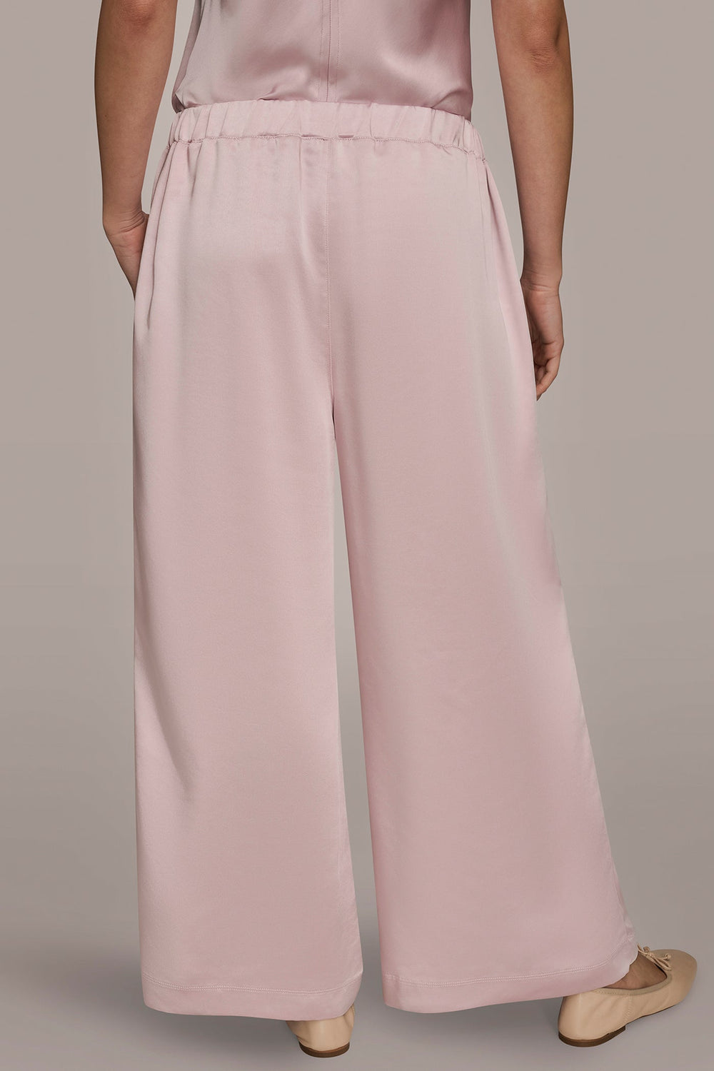 Donna Karan | SATIN MID-RISE RELAXED PANT