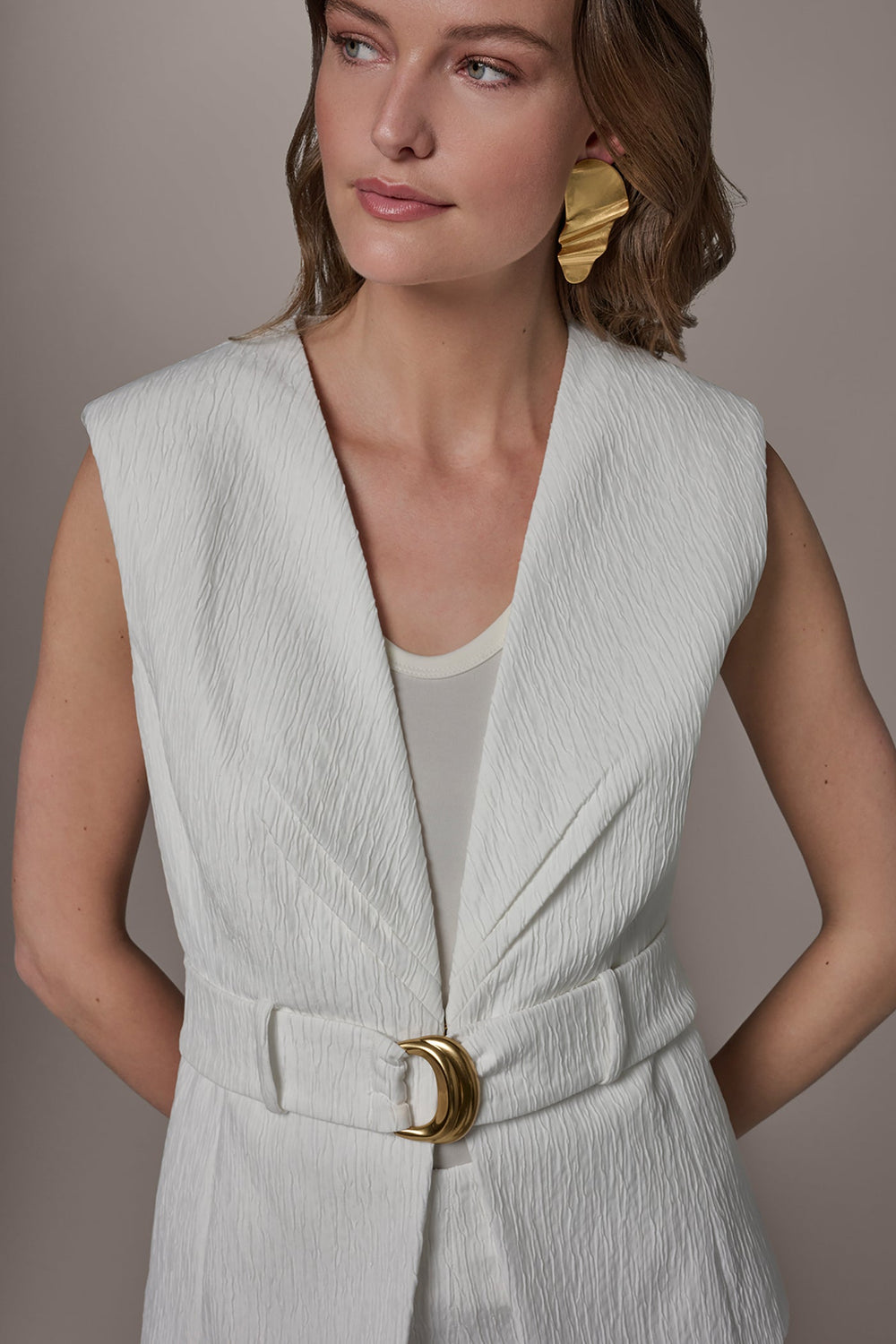 Donna Karan | EXTENDED SHOULDER VEST