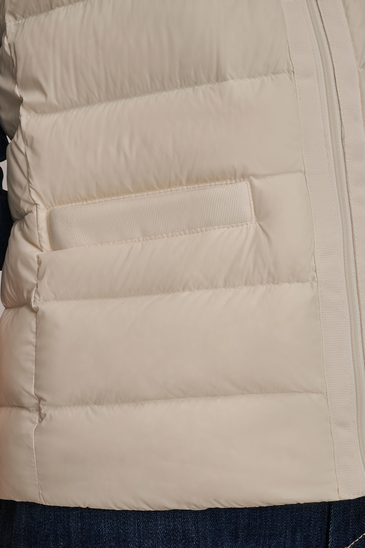 Donna Karan | CAP SLEEVE PUFFER VEST