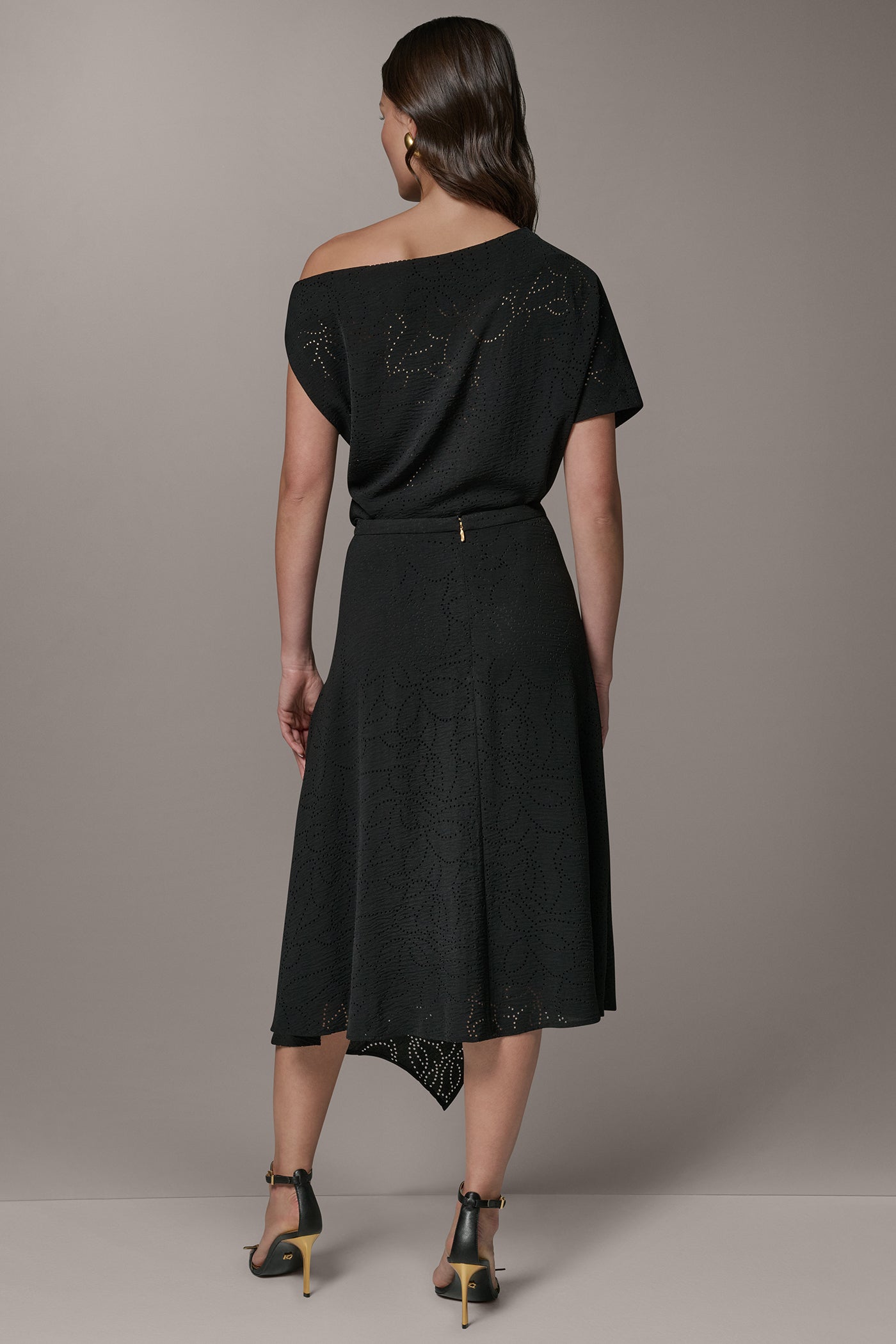 Donna Karan | LASER CUT ASYMMETRIC MIDI SKIRT