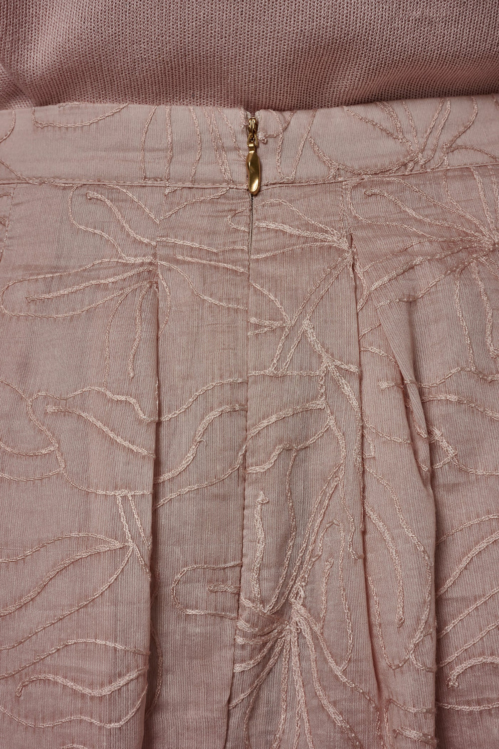 Donna Karan | FLORAL EMBROIDERED PLEATED A-LINE SKIRT