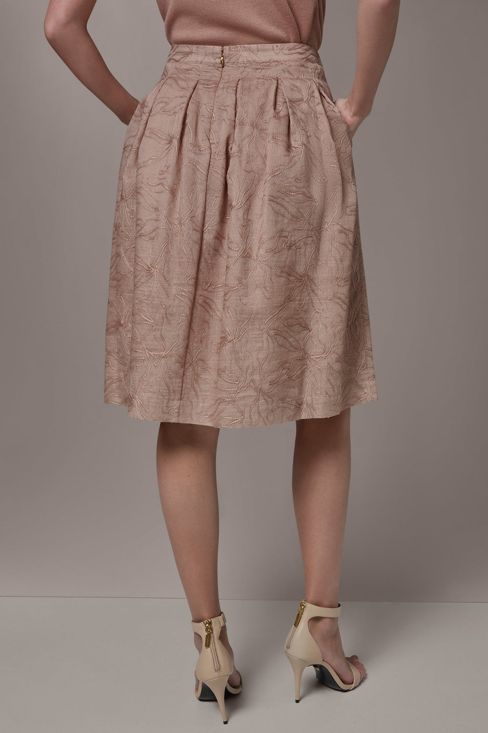 Donna Karan | FLORAL EMBROIDERED PLEATED A-LINE SKIRT