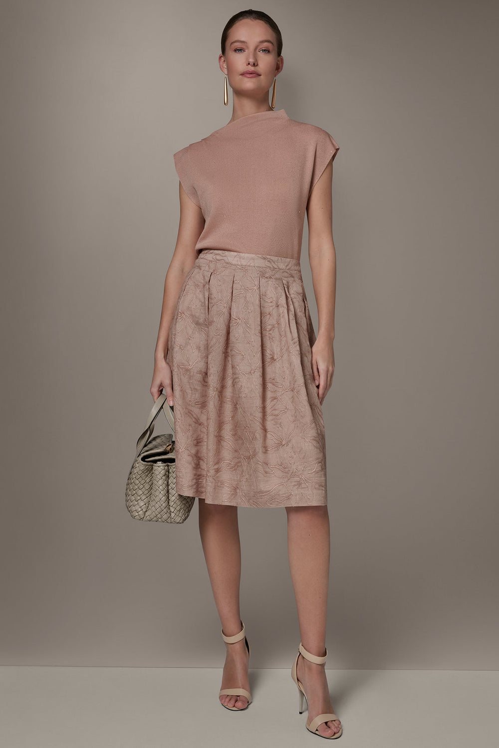 Donna Karan | FLORAL EMBROIDERED PLEATED A-LINE SKIRT