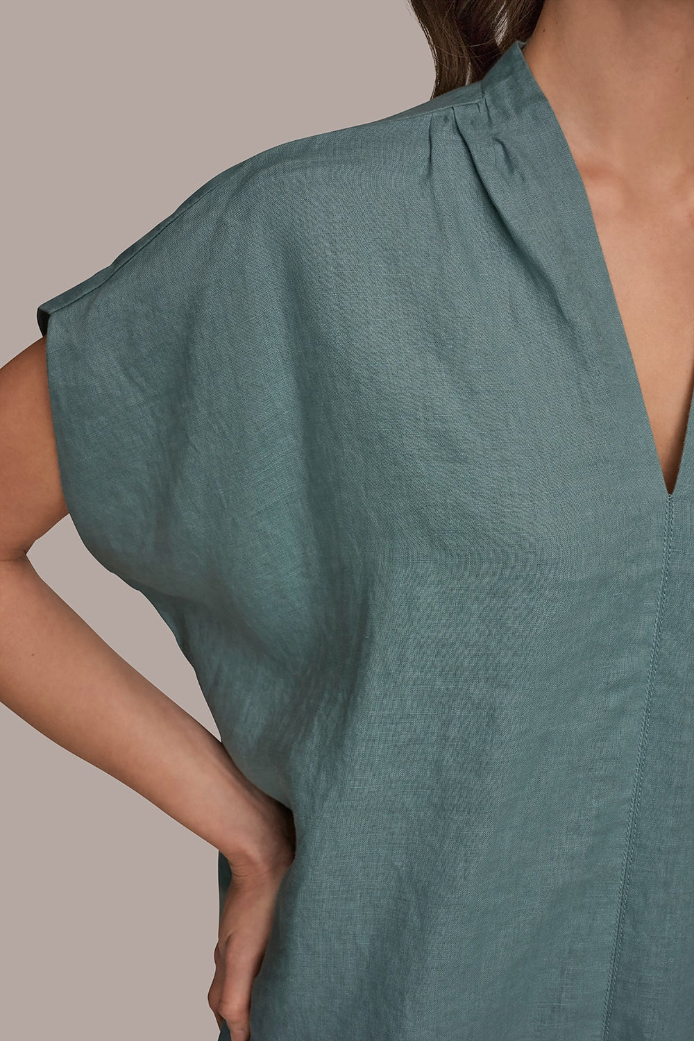 Donna Karan | LINEN SLEEVELESS BLOUSE