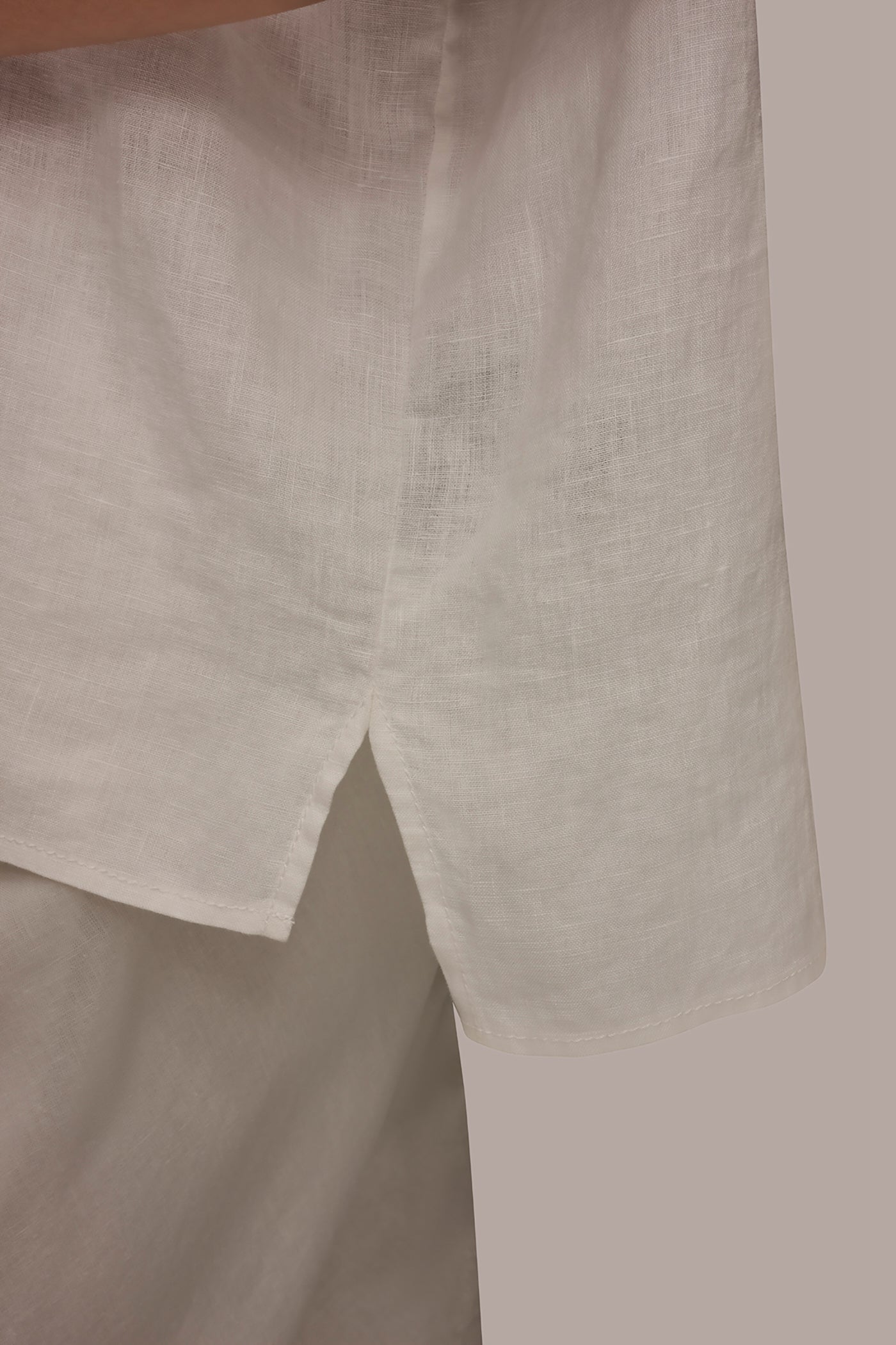 Donna Karan | LINEN SLEEVELESS BLOUSE