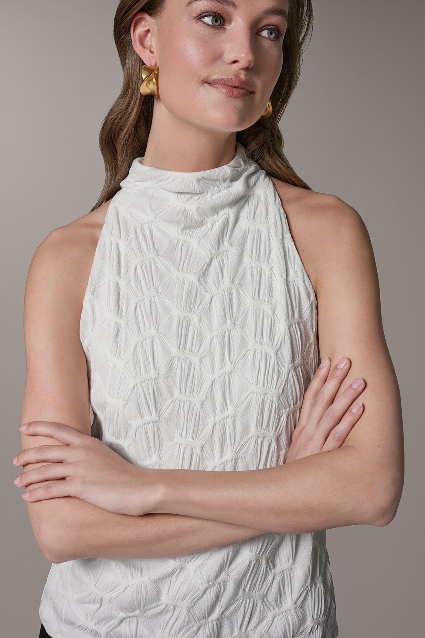 Donna Karan | SLEEVELESS MOCK NECK BLOUSE