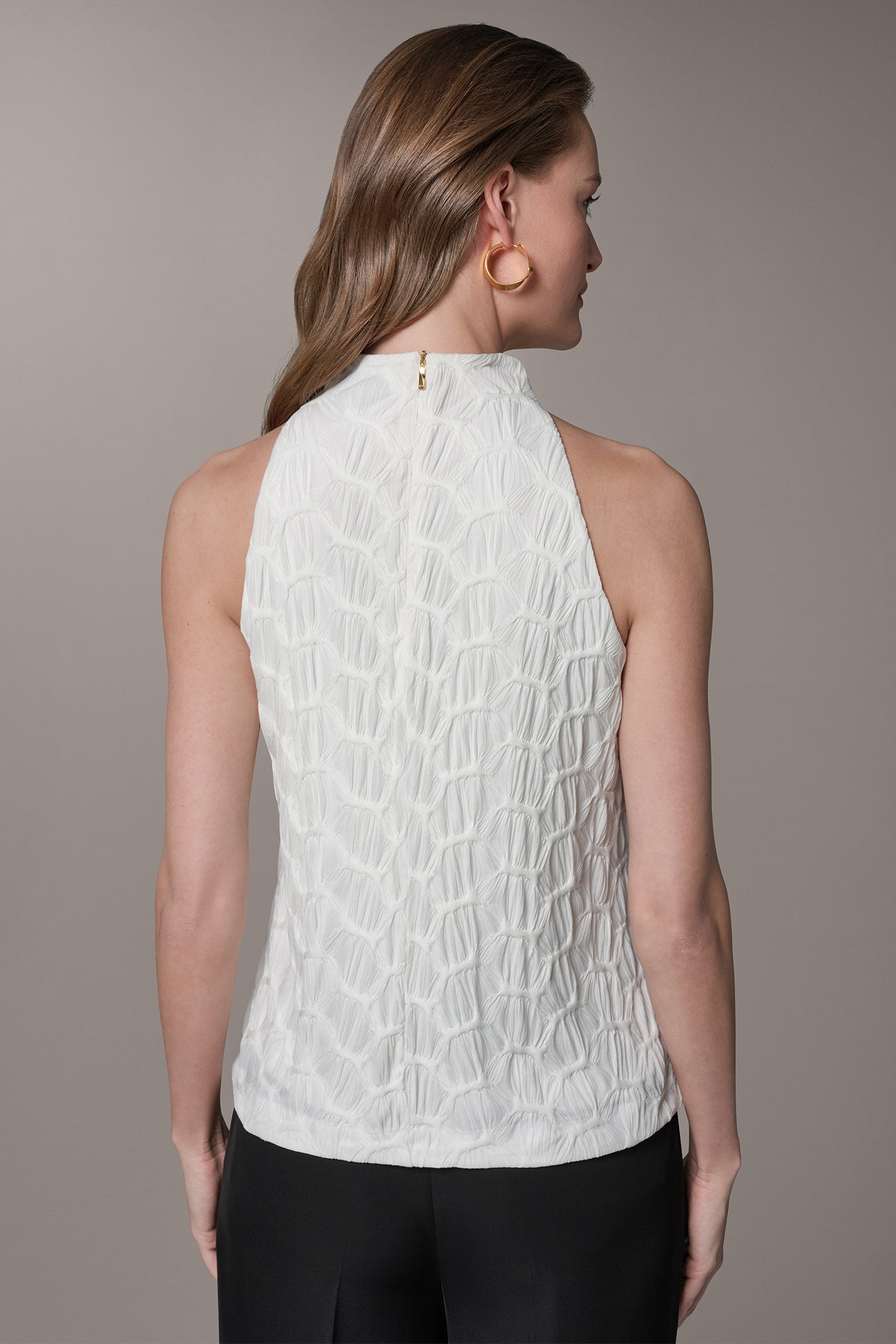 Donna Karan | SLEEVELESS MOCK NECK BLOUSE