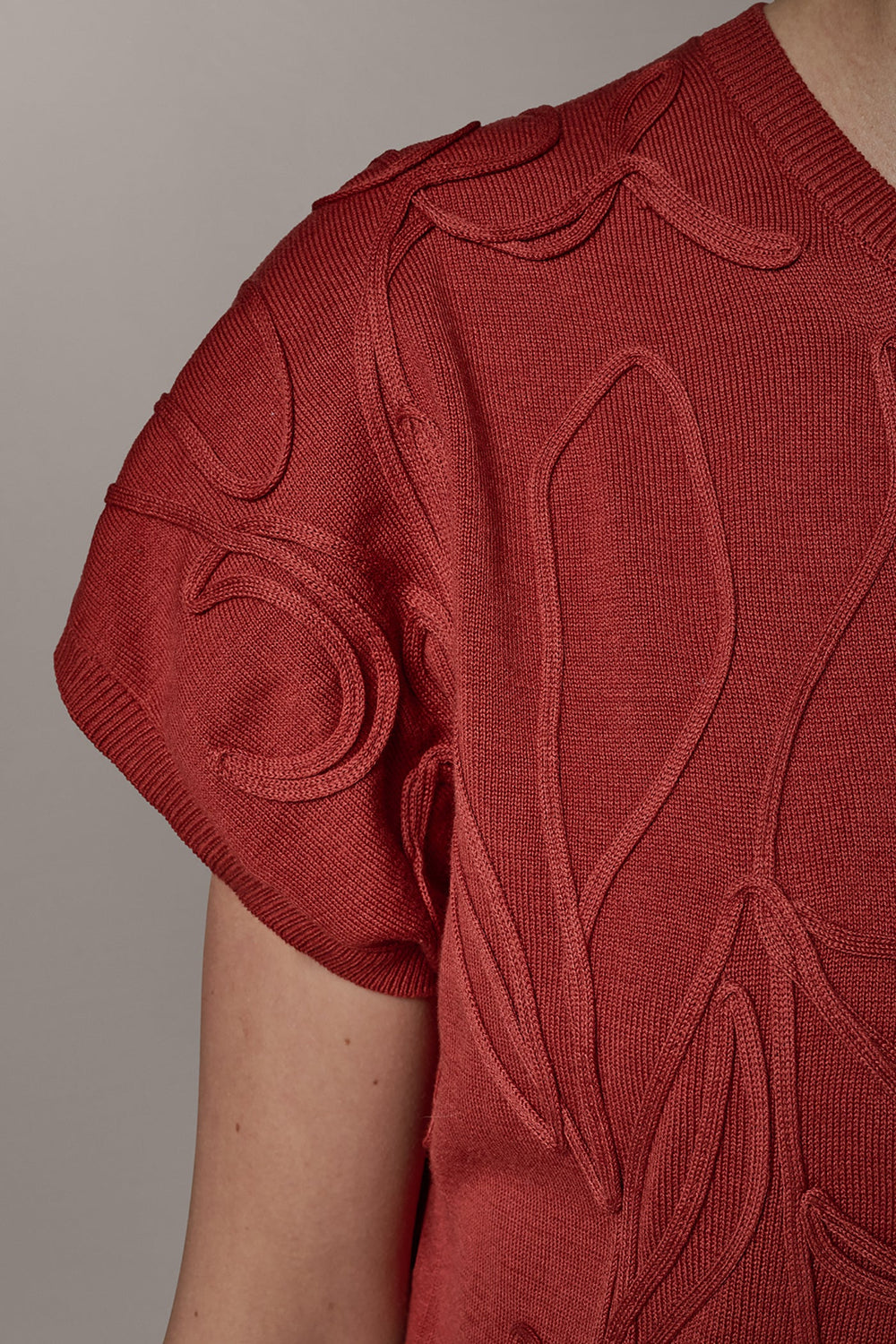Donna Karan | SHORT SLEEVE GEOMETRIC SWEATER