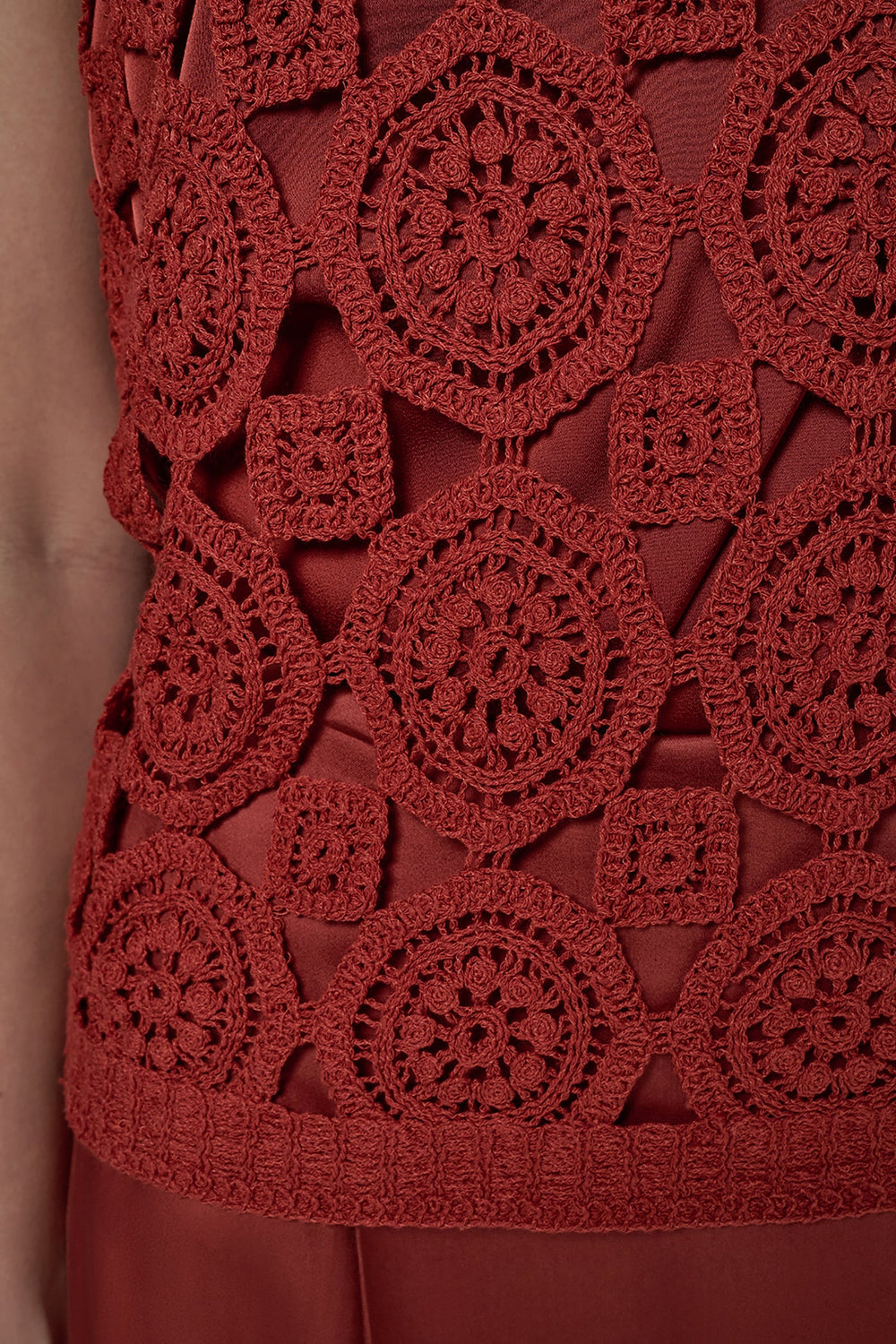 Donna Karan | SLEEVELESS CROCHET SHELL