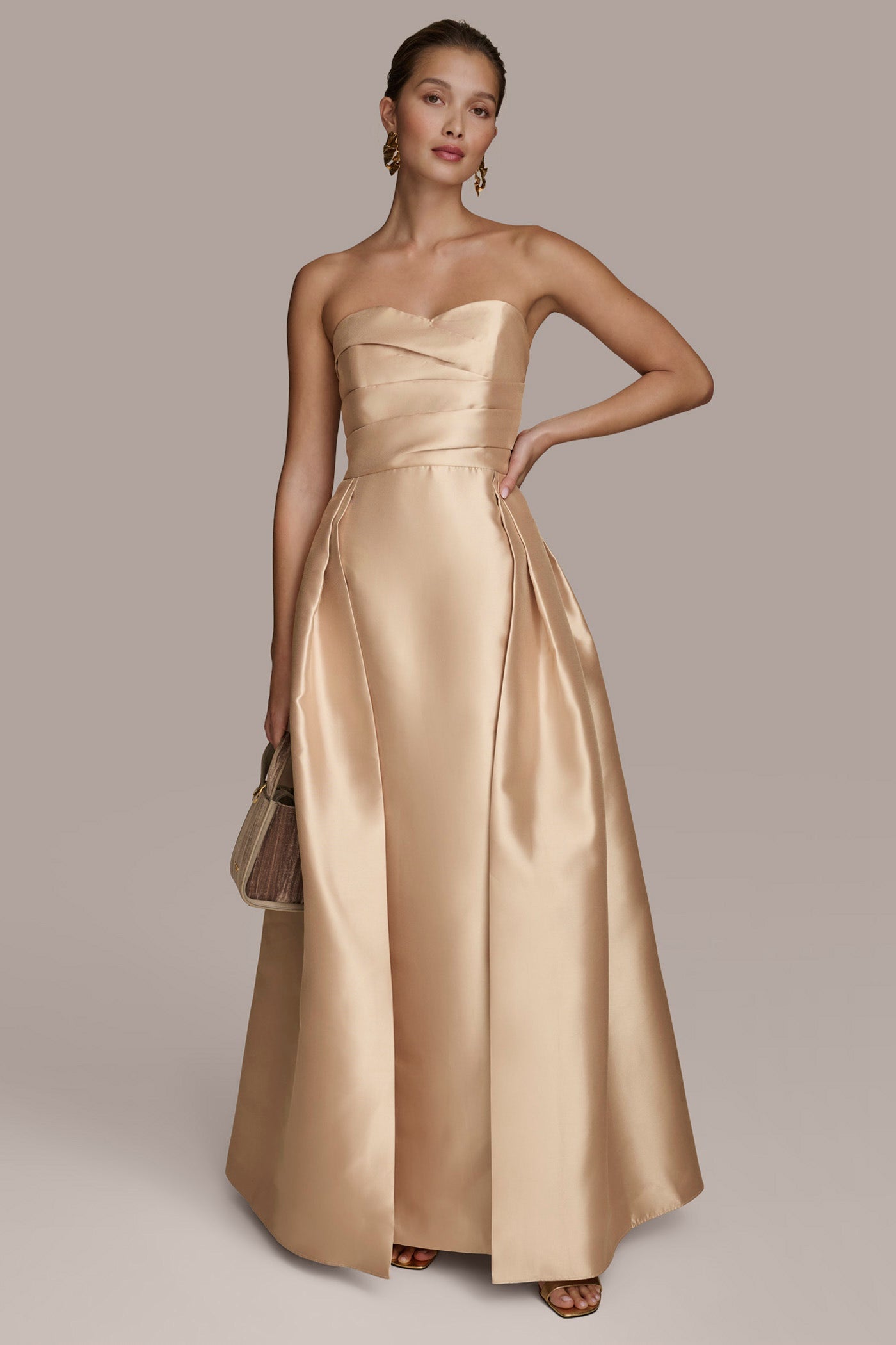 Donna Karan | MIKADO STRAPLESS SWEETHEART BALL GOWN