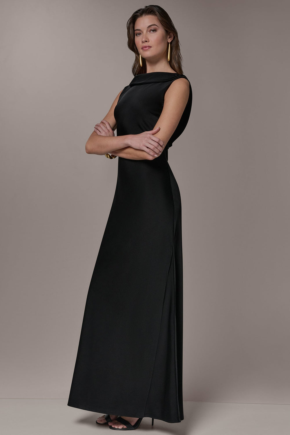 Donna Karan | SATIN RUFFLE BACK GOWN