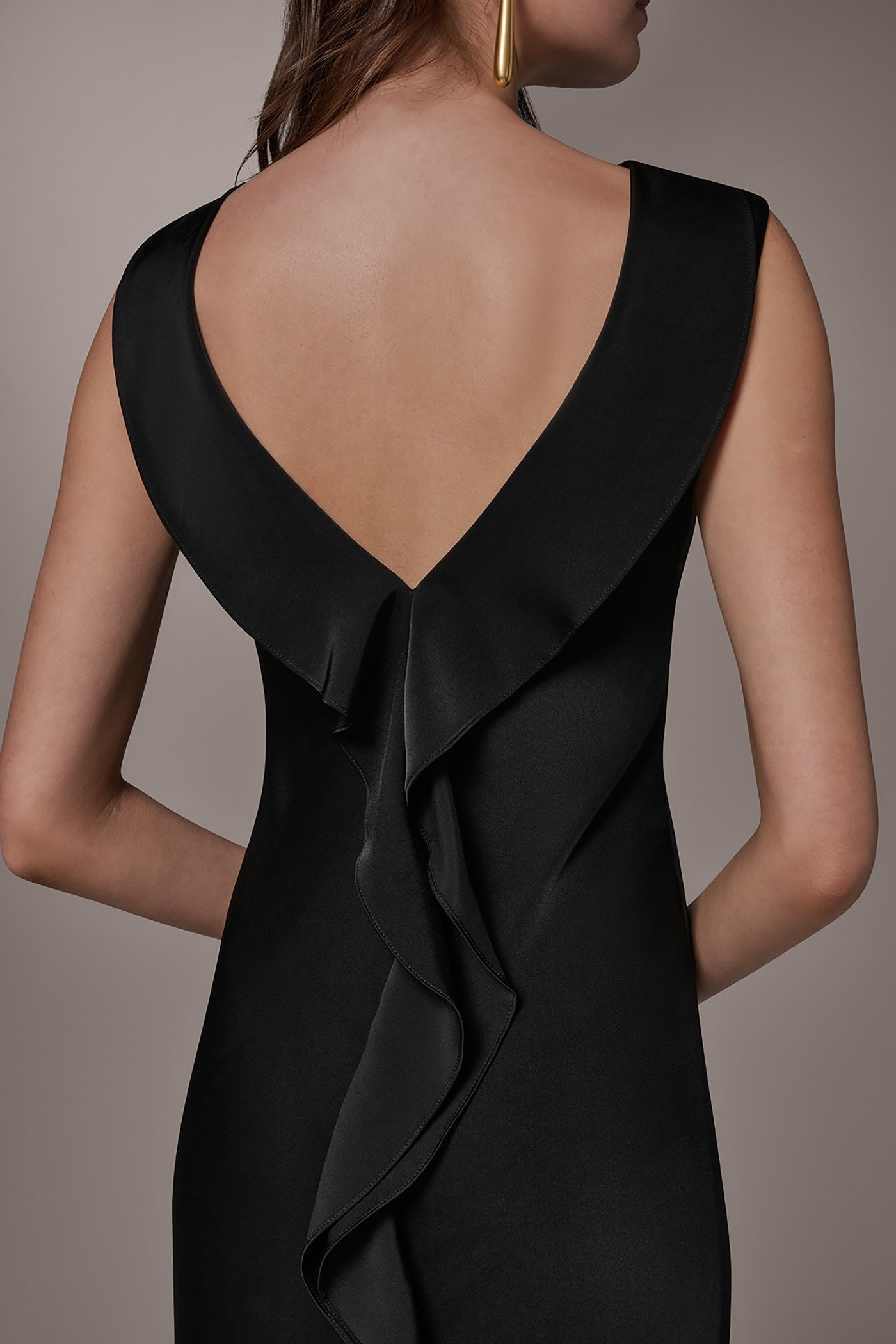 Donna Karan | SATIN RUFFLE BACK GOWN