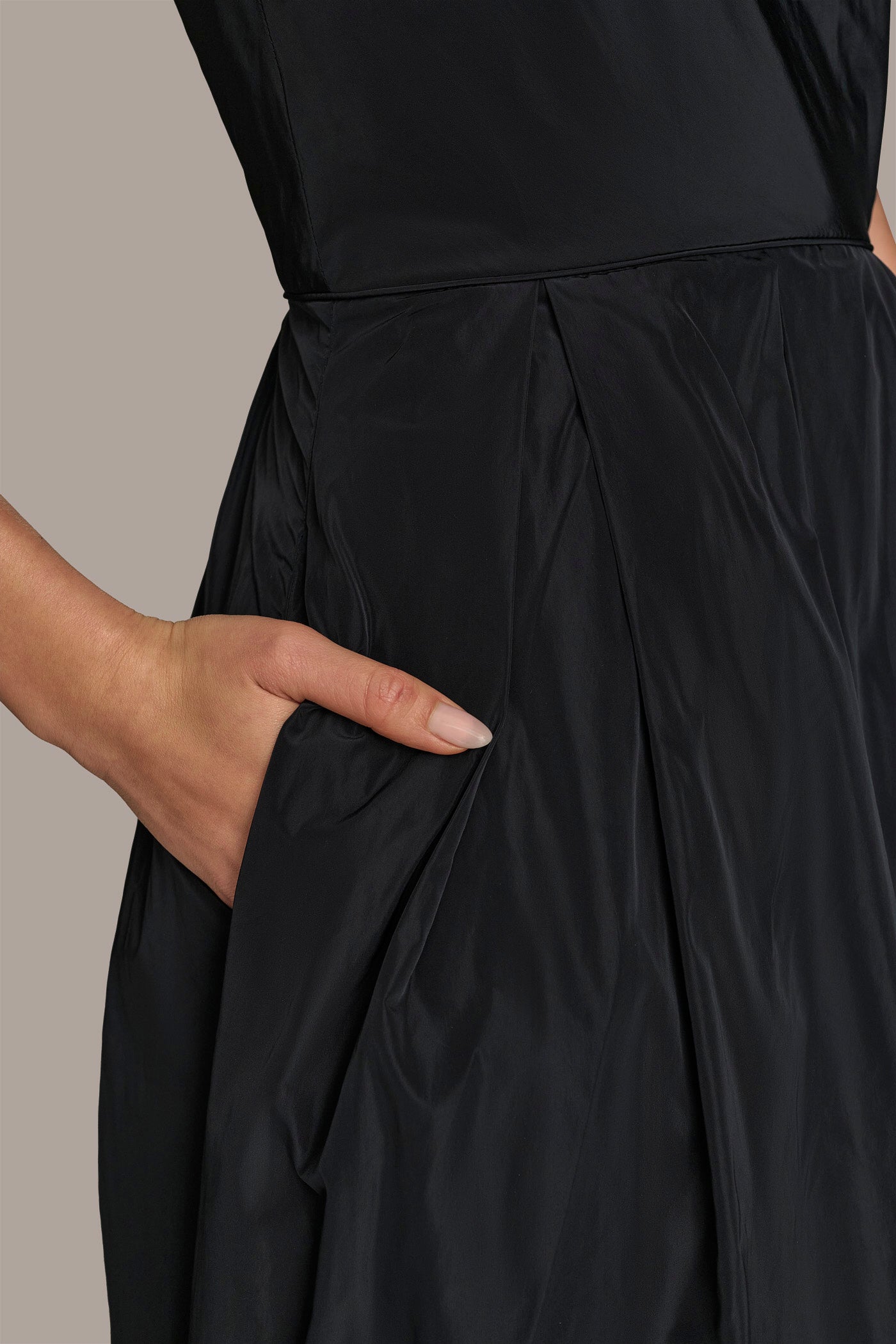 Donna Karan | TAFFETA ONE-SHOULDER BALL GOWN