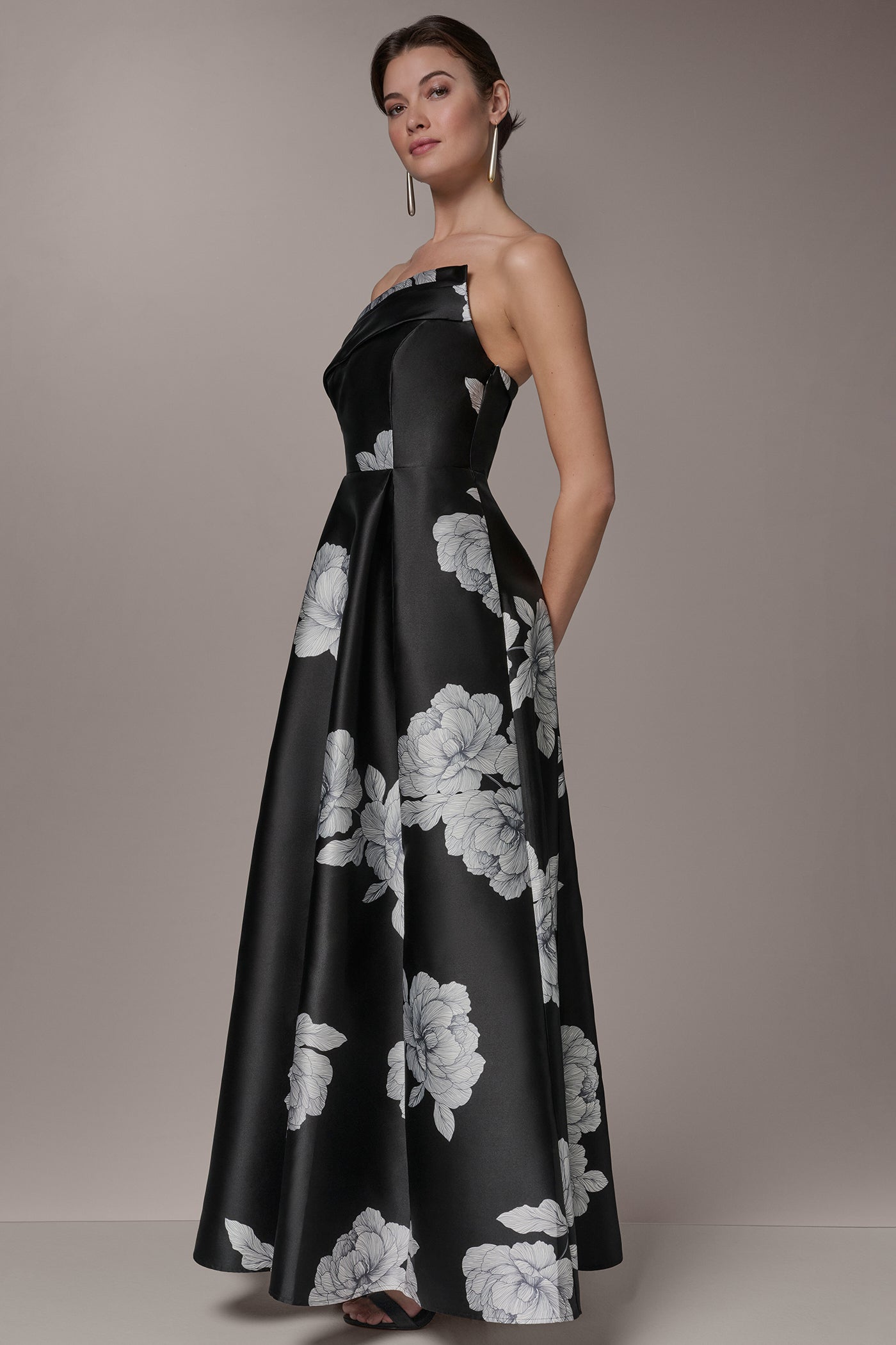 Donna Karan | MIKADO FLORAL STRAPLESS BALL GOWN