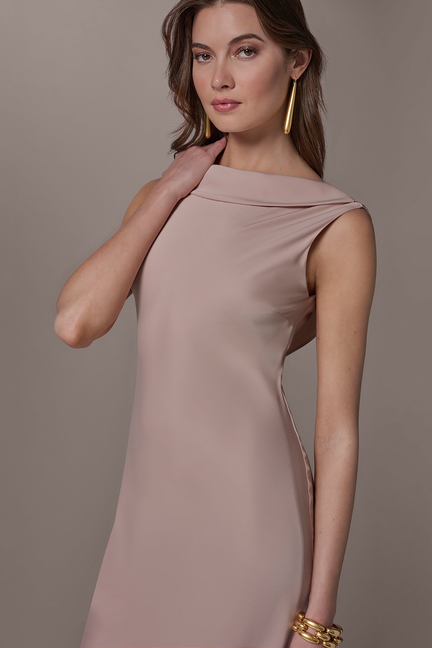 Donna Karan | SATIN RUFFLE BACK GOWN