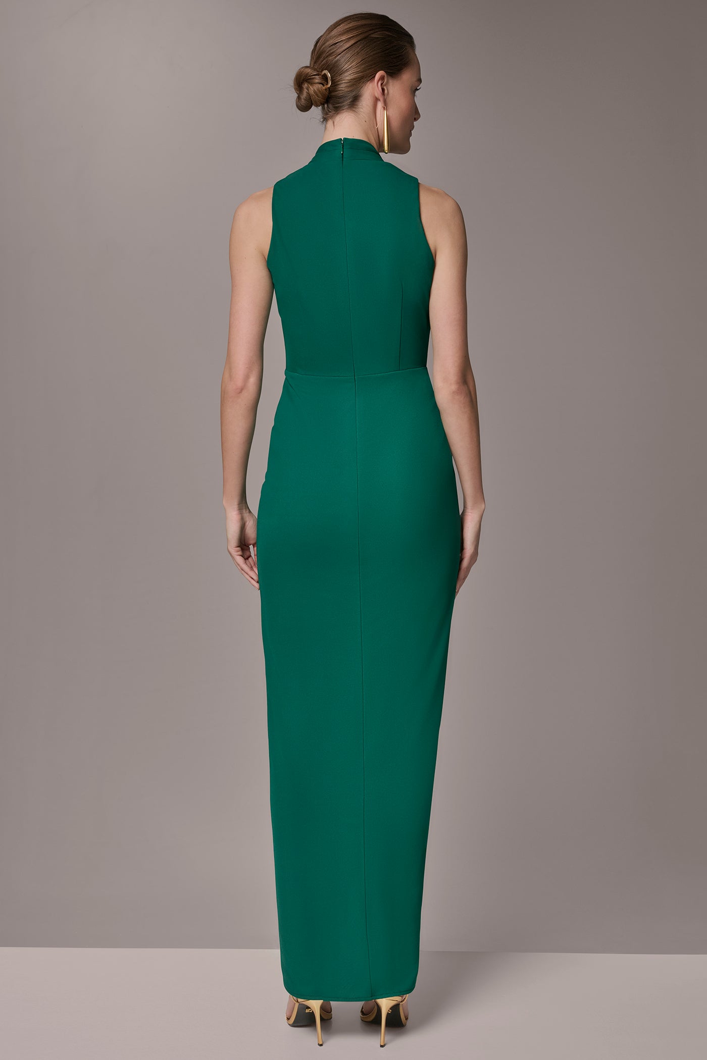 Donna Karan | SLEEVELESS WRAP V-NECK GOWN