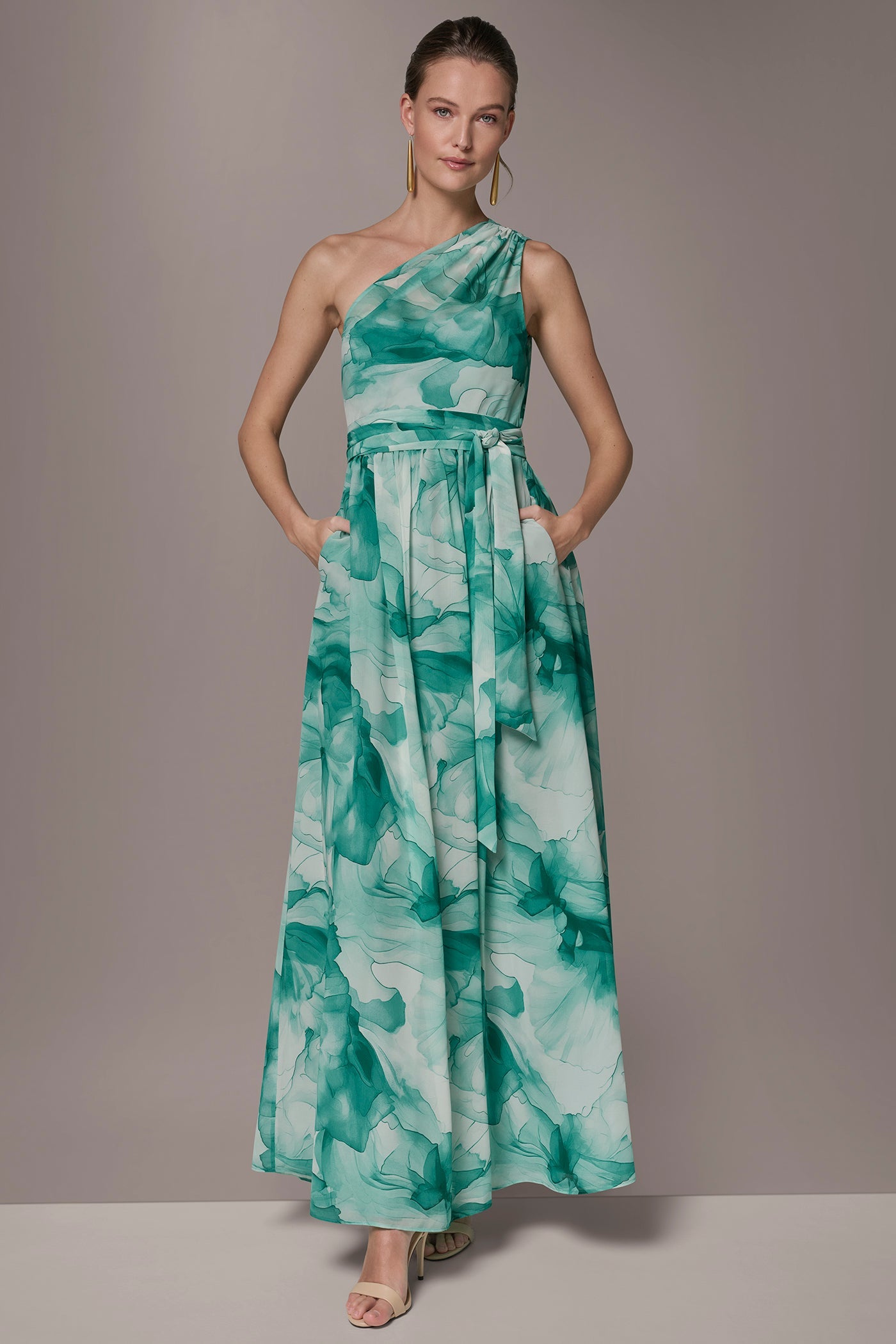 Donna Karan | CHIFFON FLORAL ONE-SHOULDER GOWN